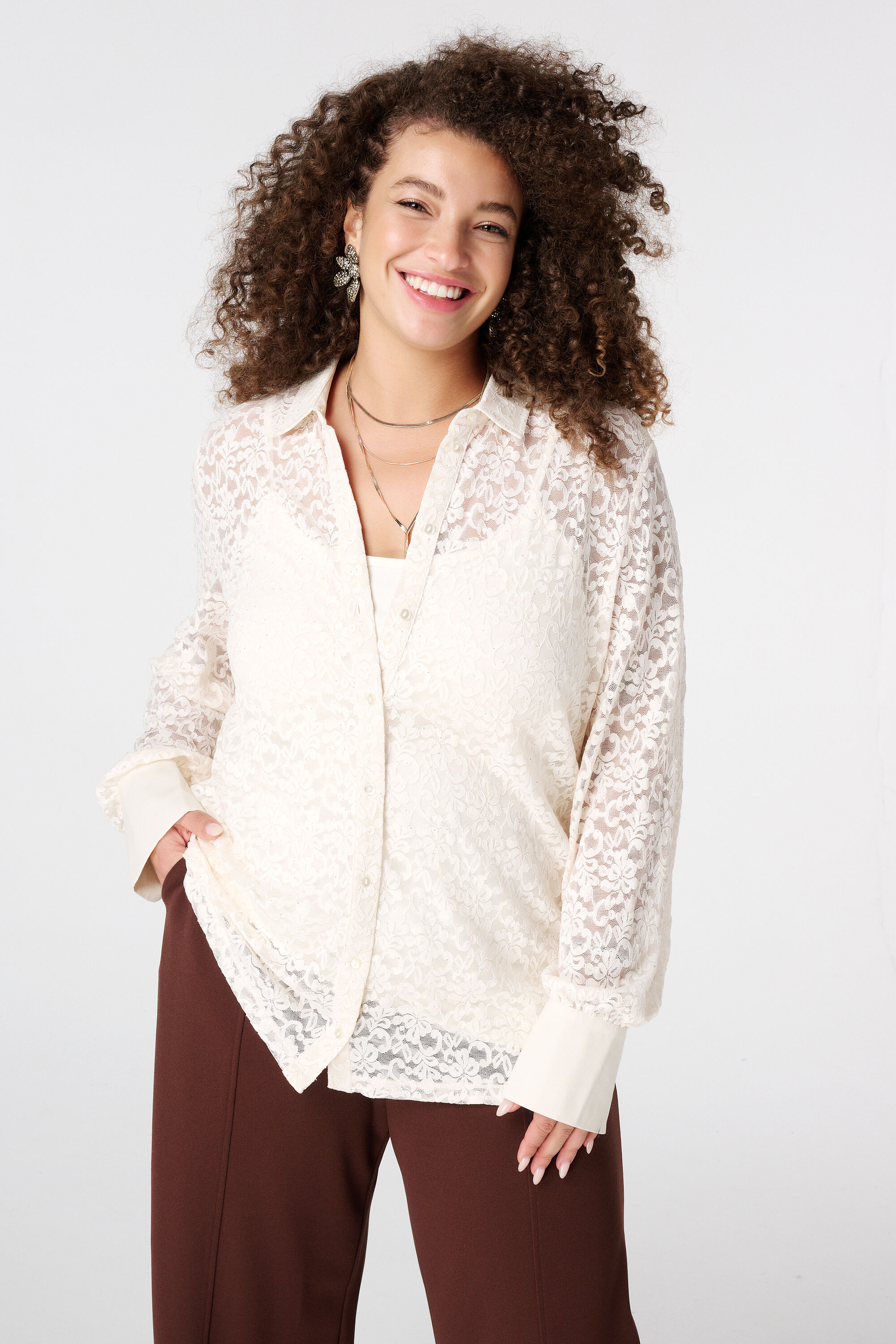 Top avec dentelle et paillettes image number 0