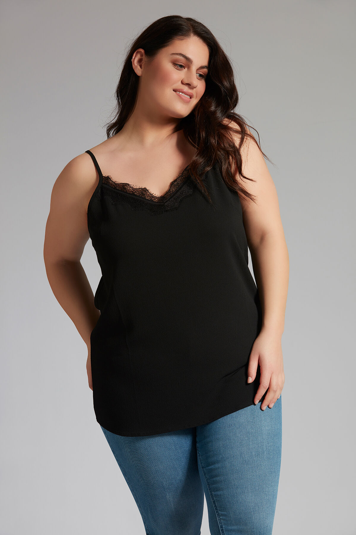 Chemisier sans manches en dentelle image number 0