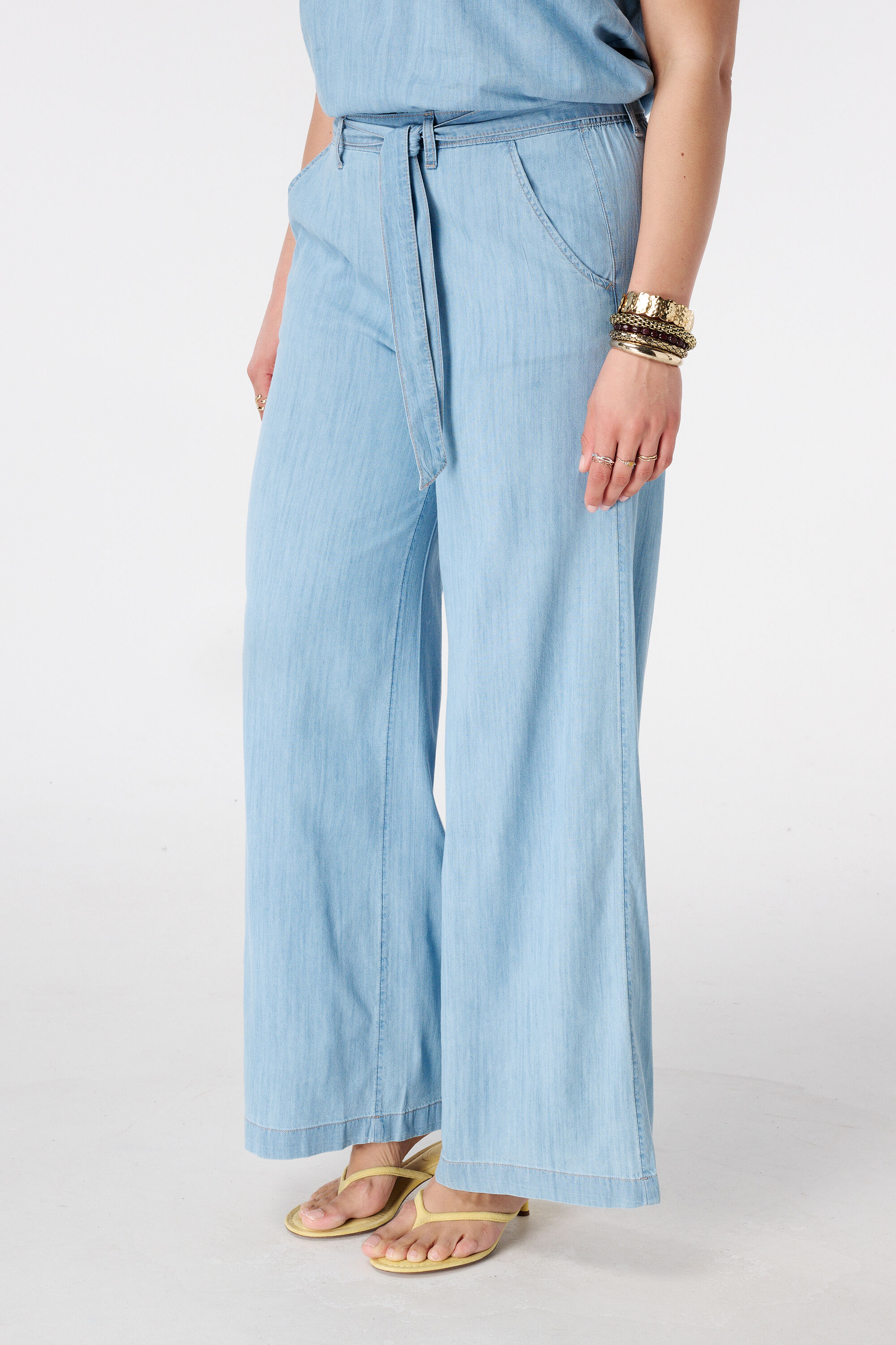 Pantalon wide leg en denim image number 5