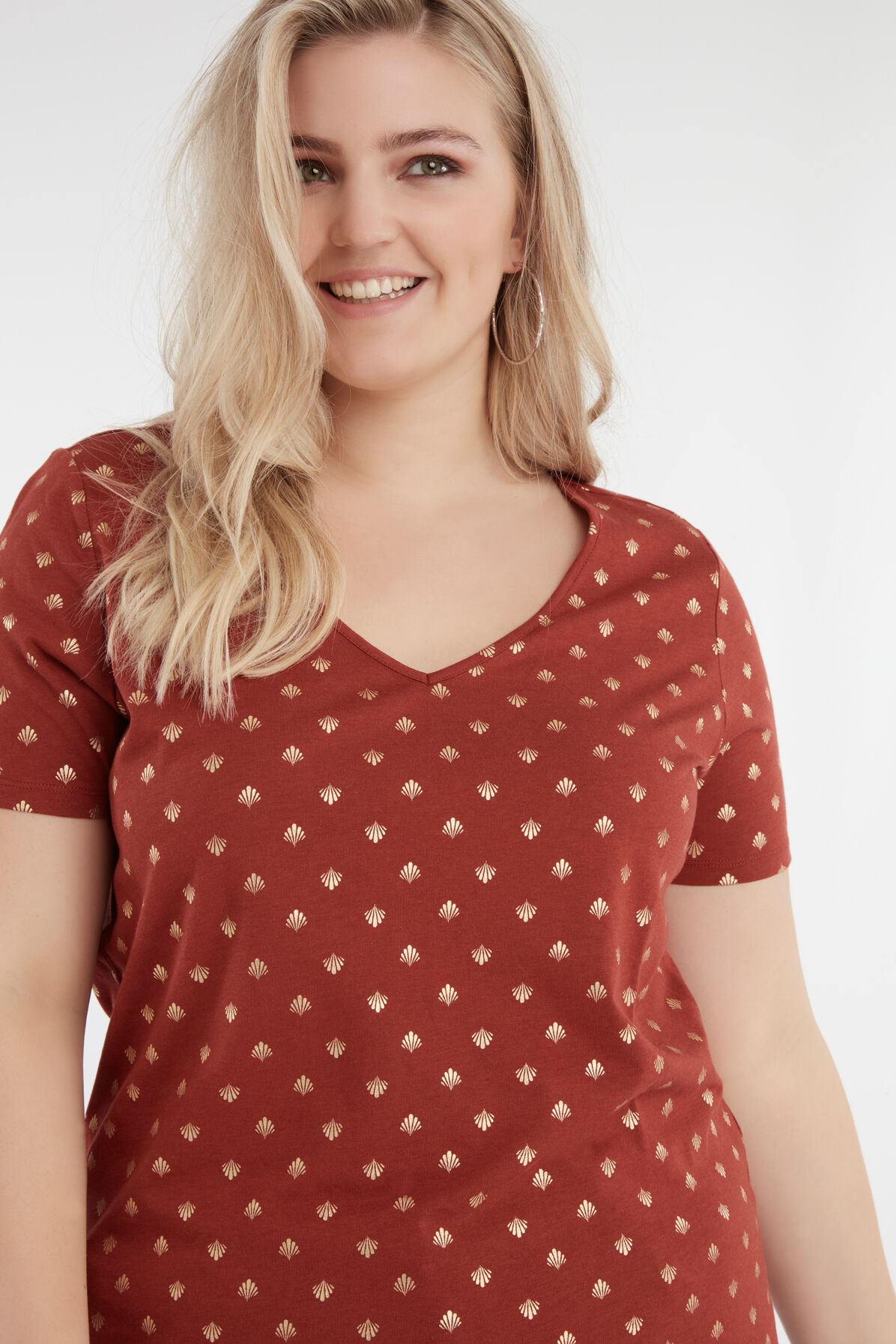 T-shirt avec imprim&eacute; m&eacute;tallis&eacute; image number 0