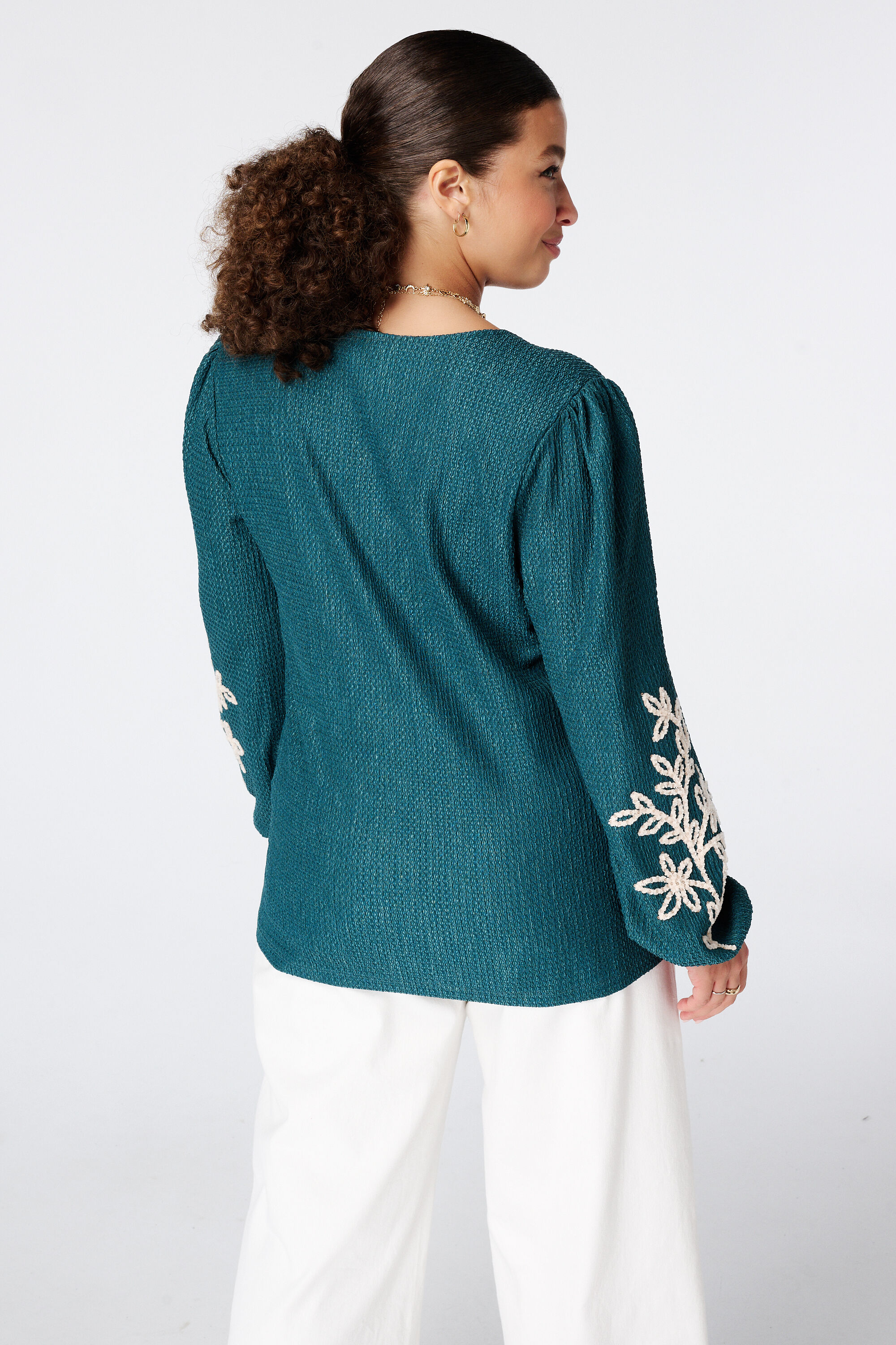 Haut avec broderie image number 3