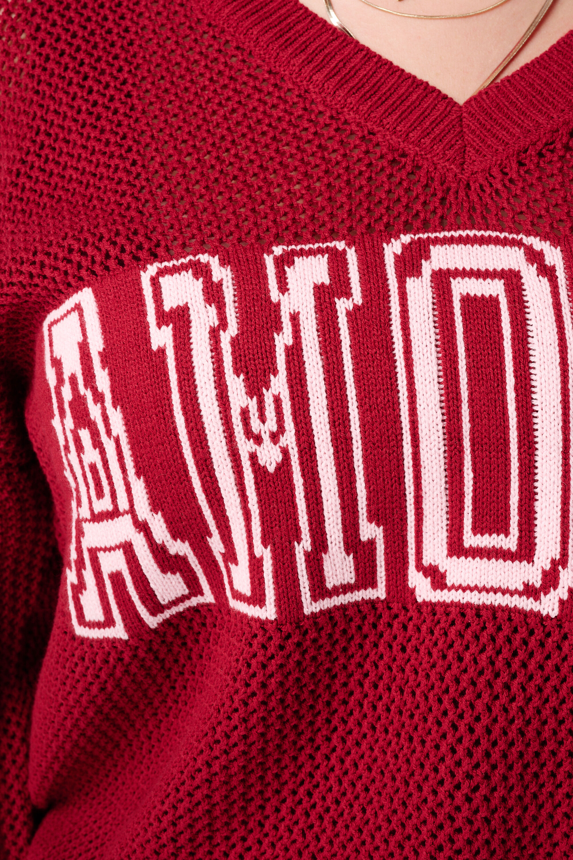 Pull tricot&eacute; avec inscription image number 6