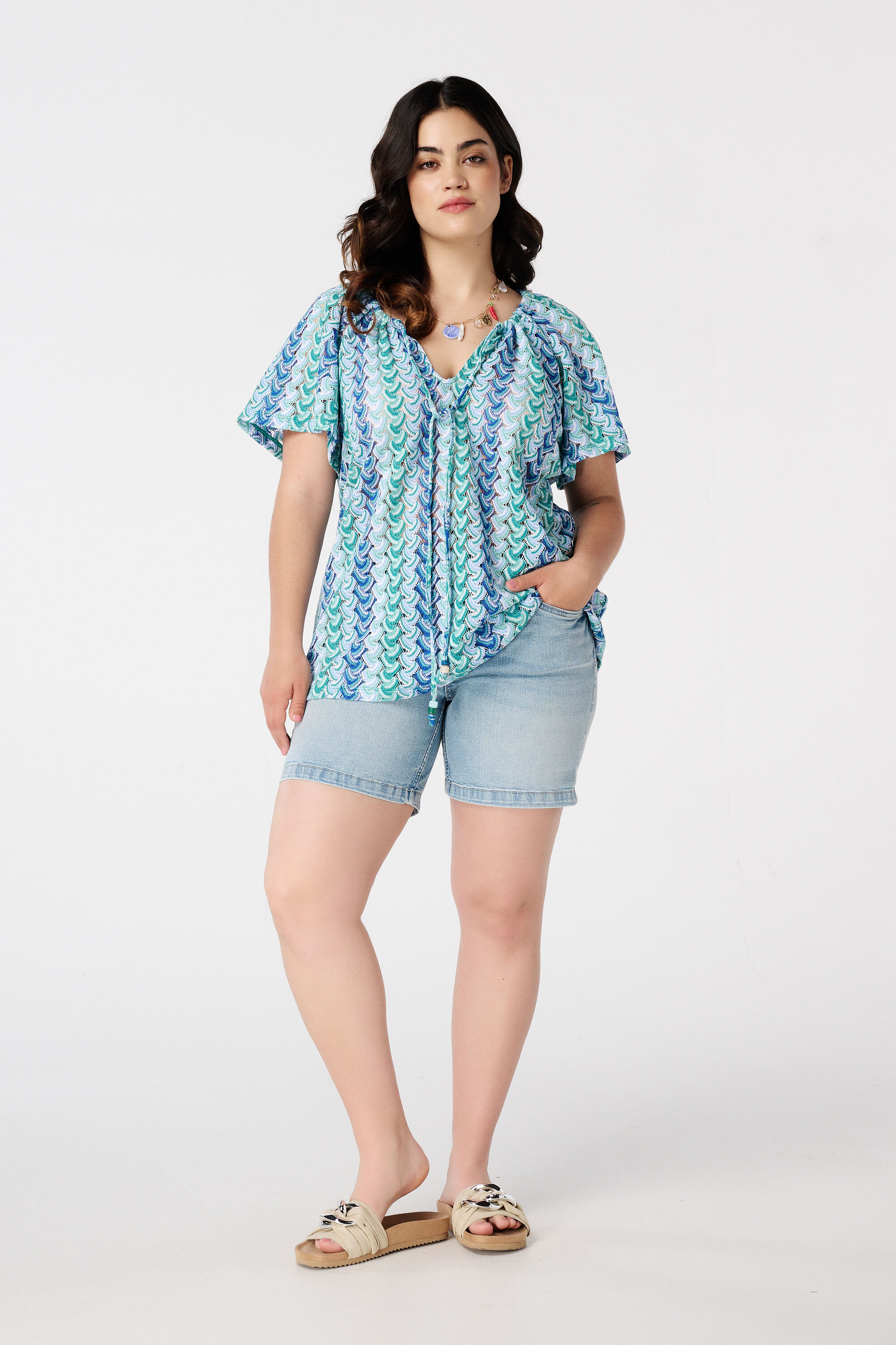 Haut avec texture en maille image number 5