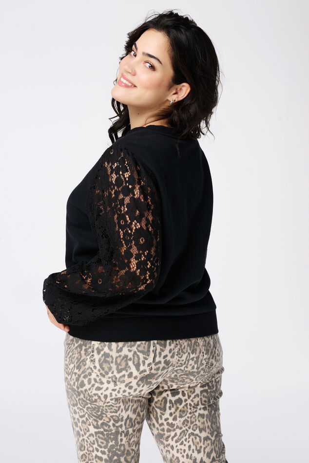 Haut avec manches en dentelle image number 3