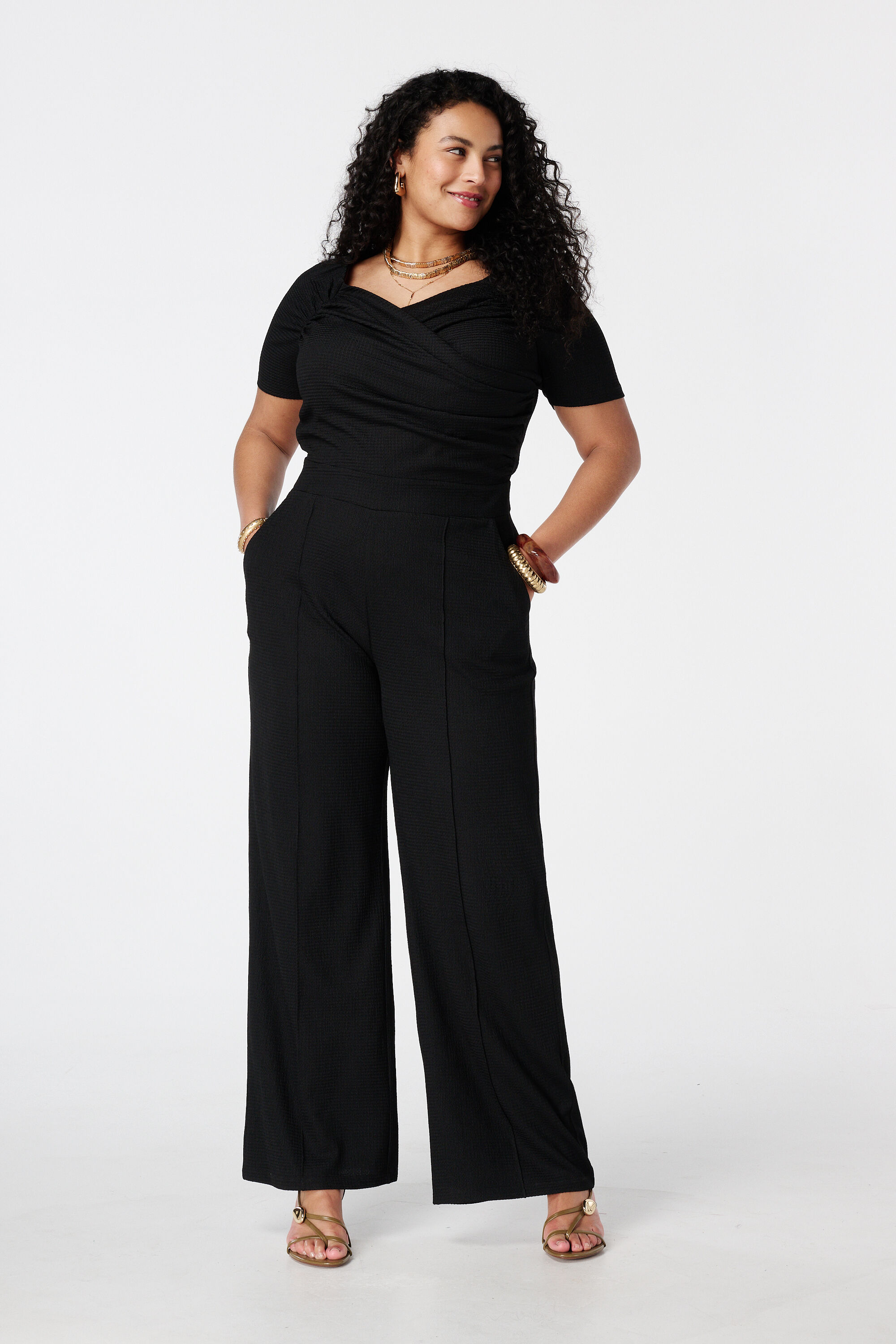 Combinaison &eacute;paules d&eacute;nud&eacute;es