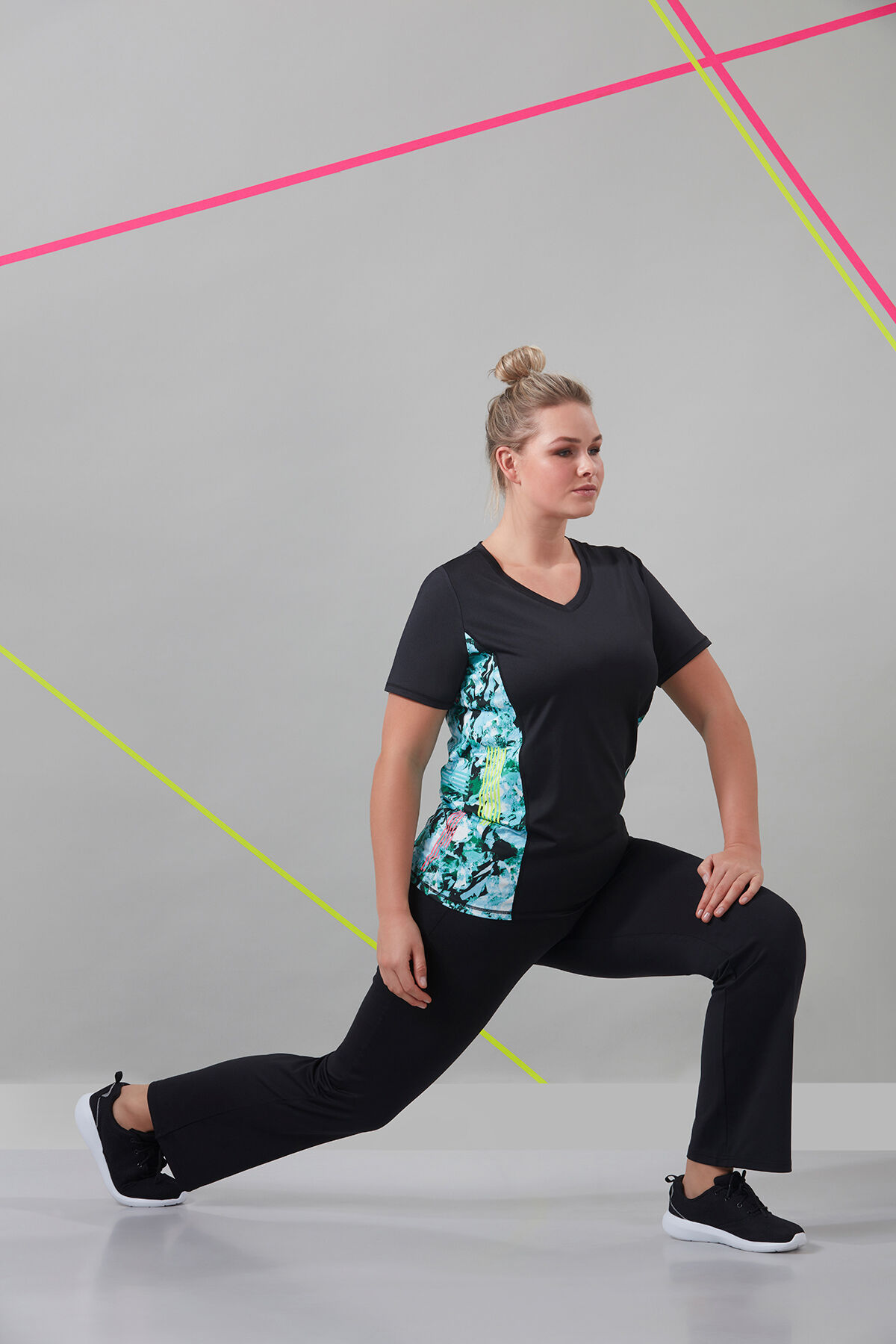 Haut de sport avec imprim&eacute; graphique image number 3