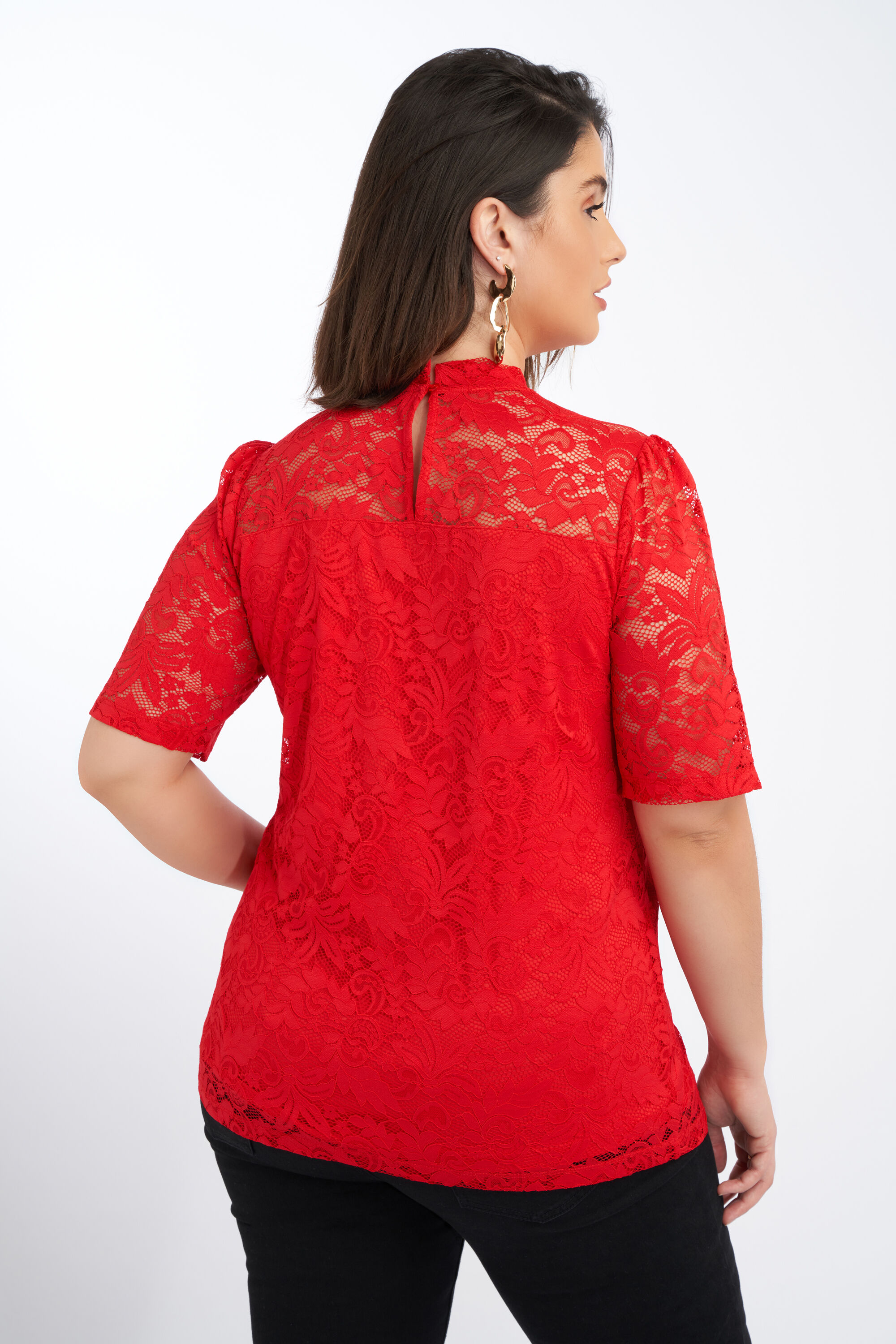 Haut en dentelle image number 3