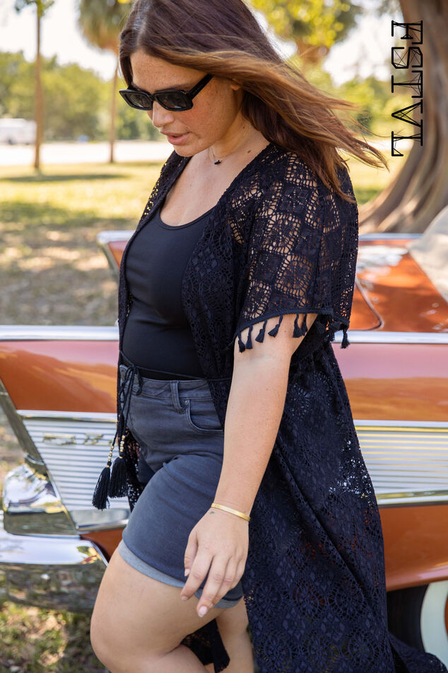 Long caftan en dentelle image number 0