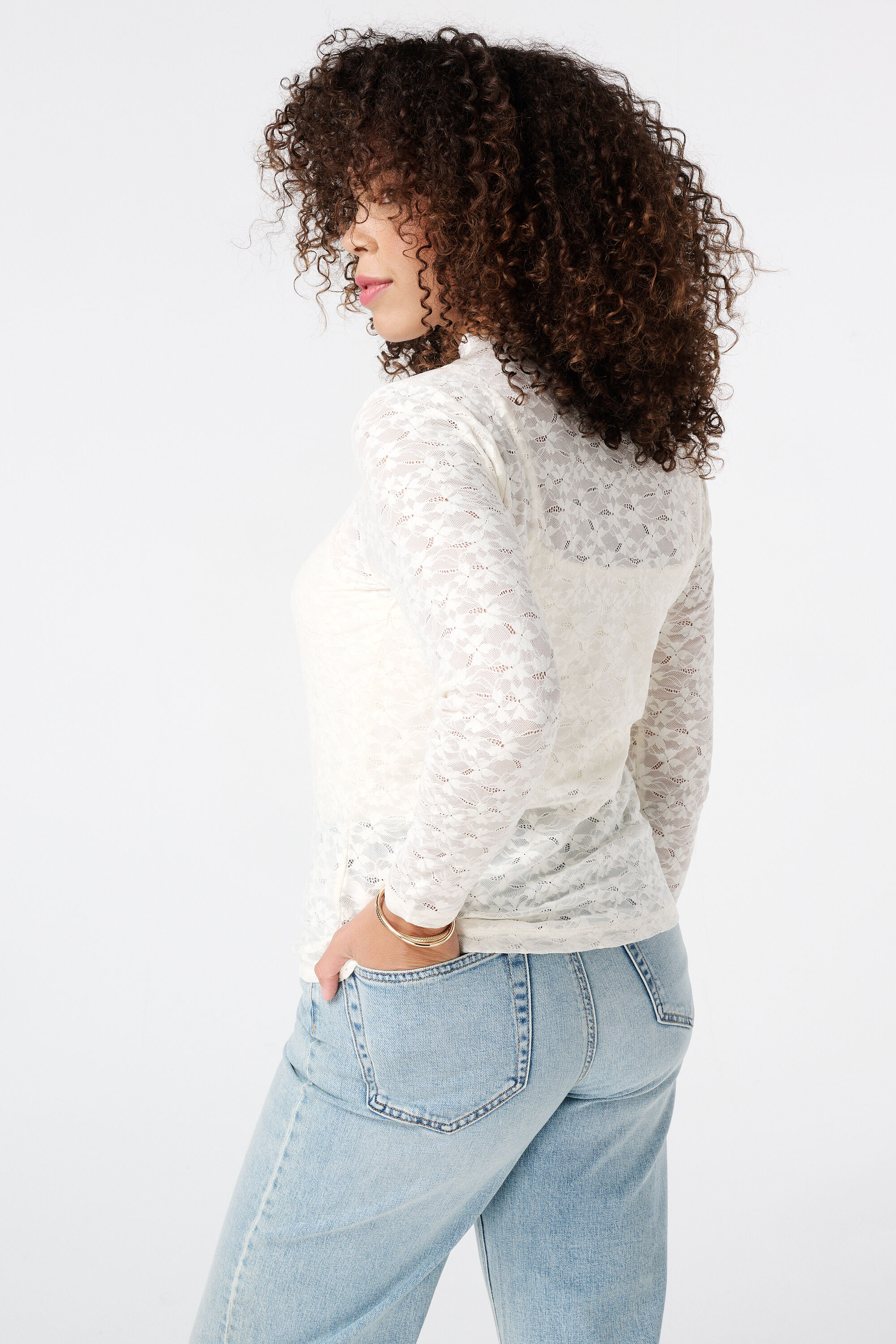 Haut en dentelle avec col ferm&eacute; image number 3