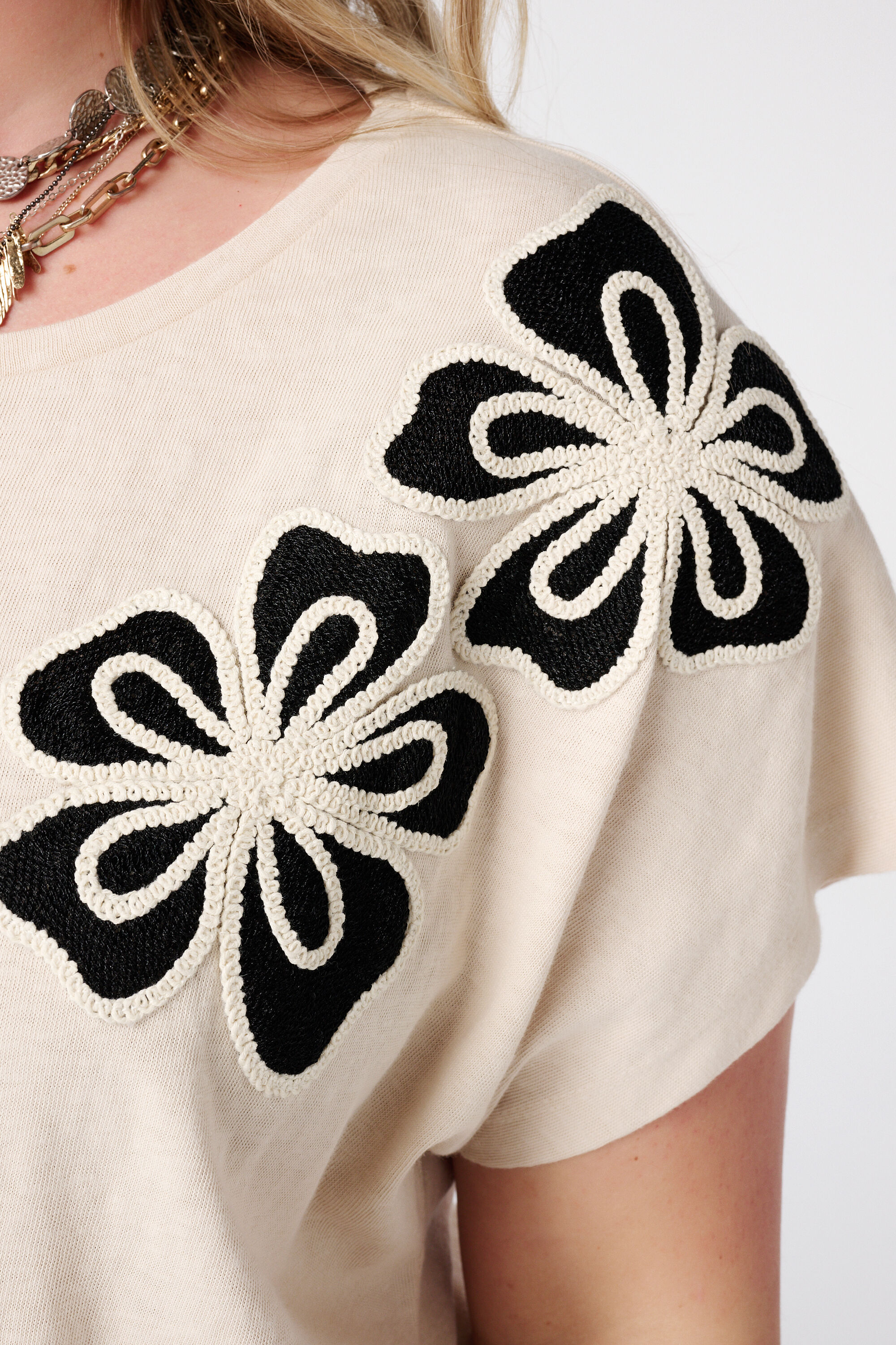 Top avec broderie image number 6