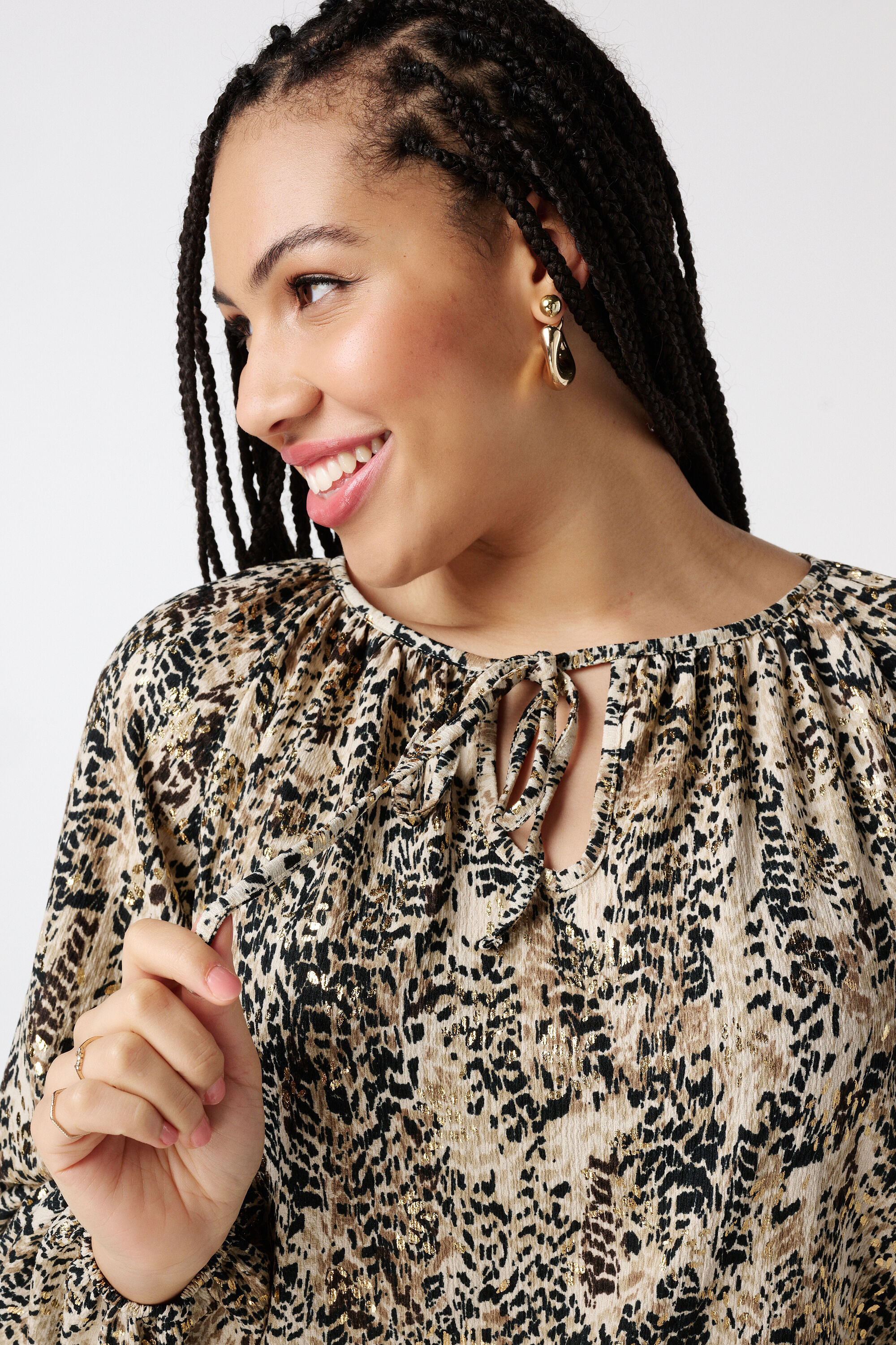 Top avec d&eacute;tails m&eacute;talliques image number 4