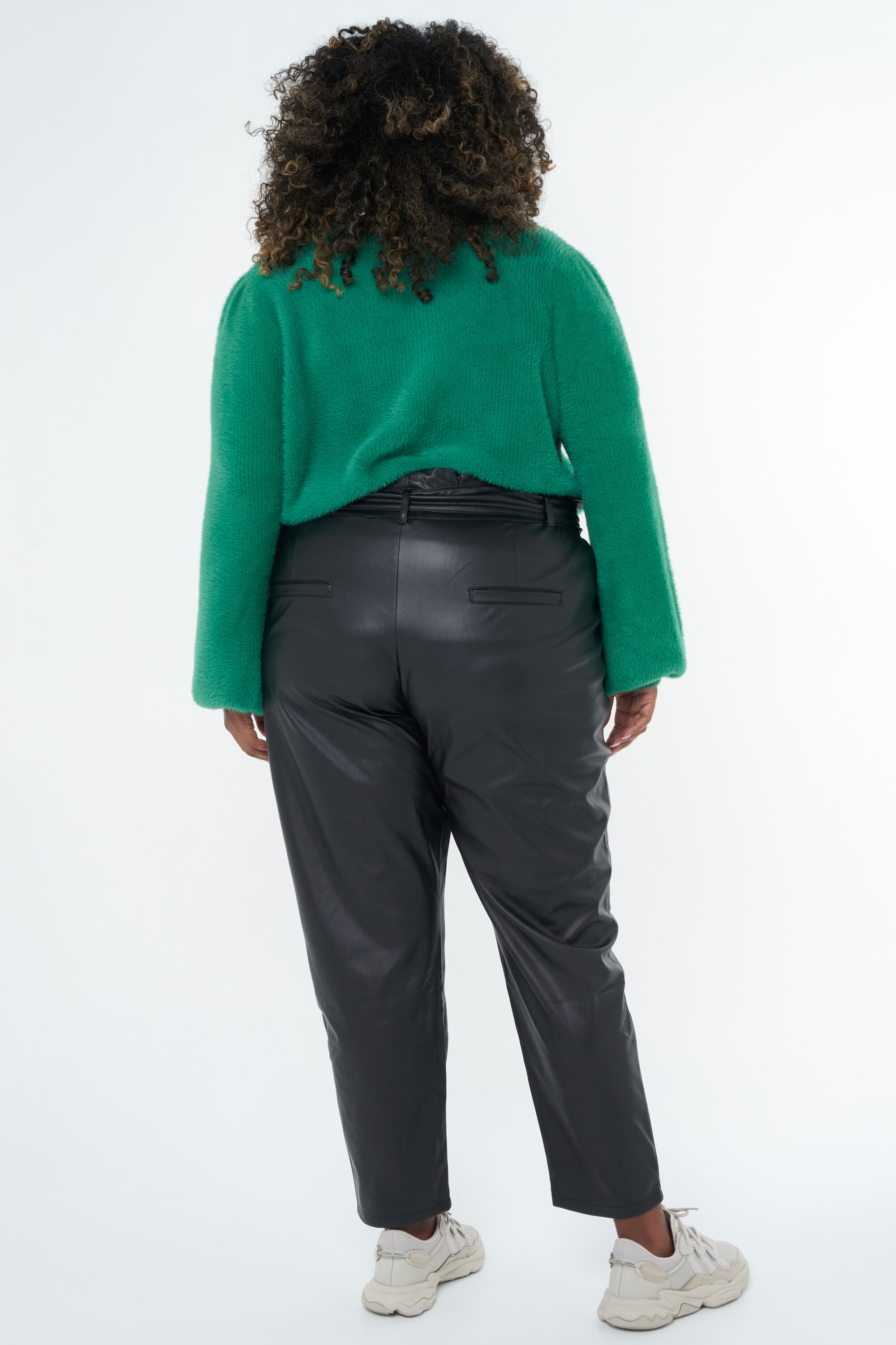 Pantalon paper bag en similicuir image number 3