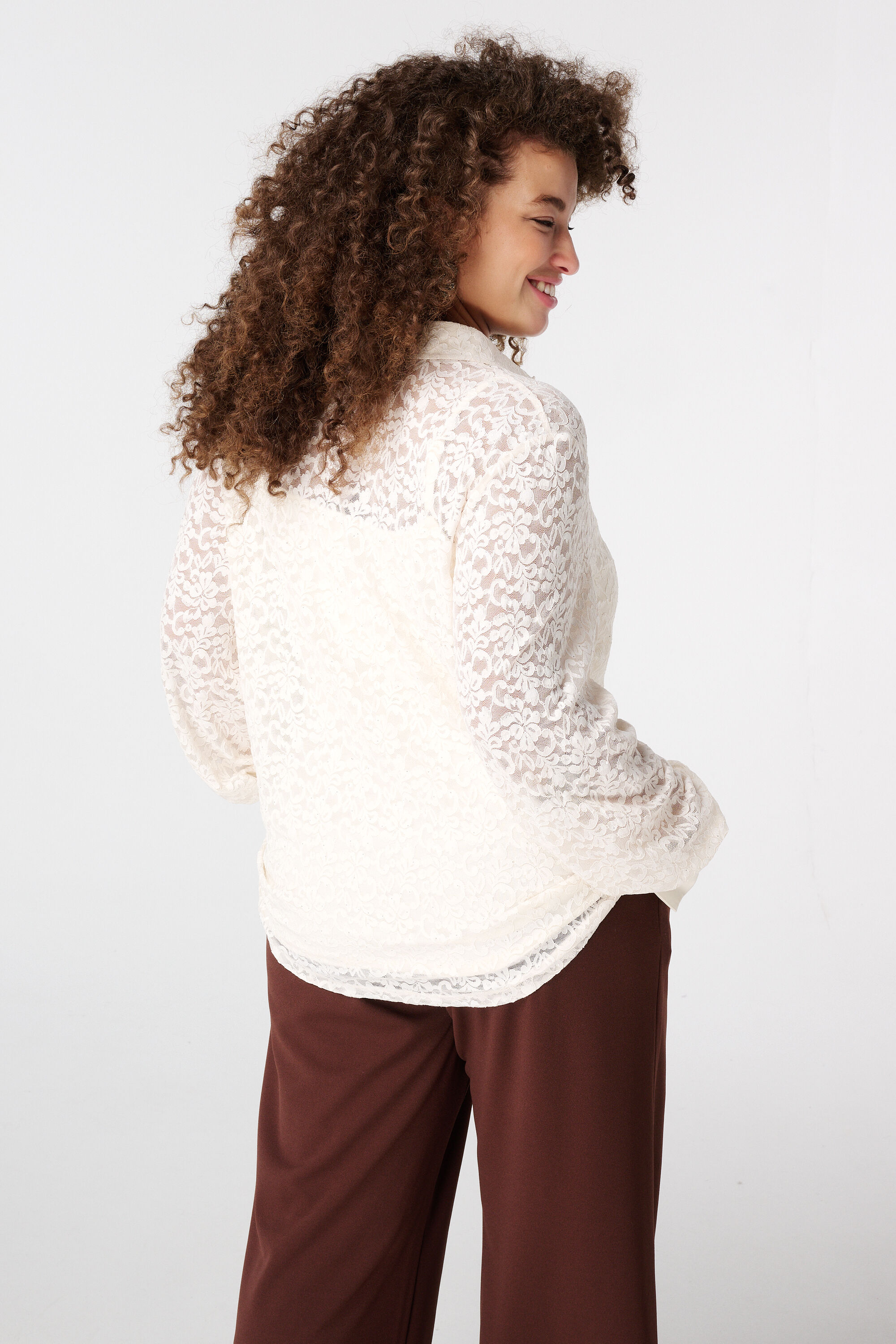 Top avec dentelle et paillettes image number 3