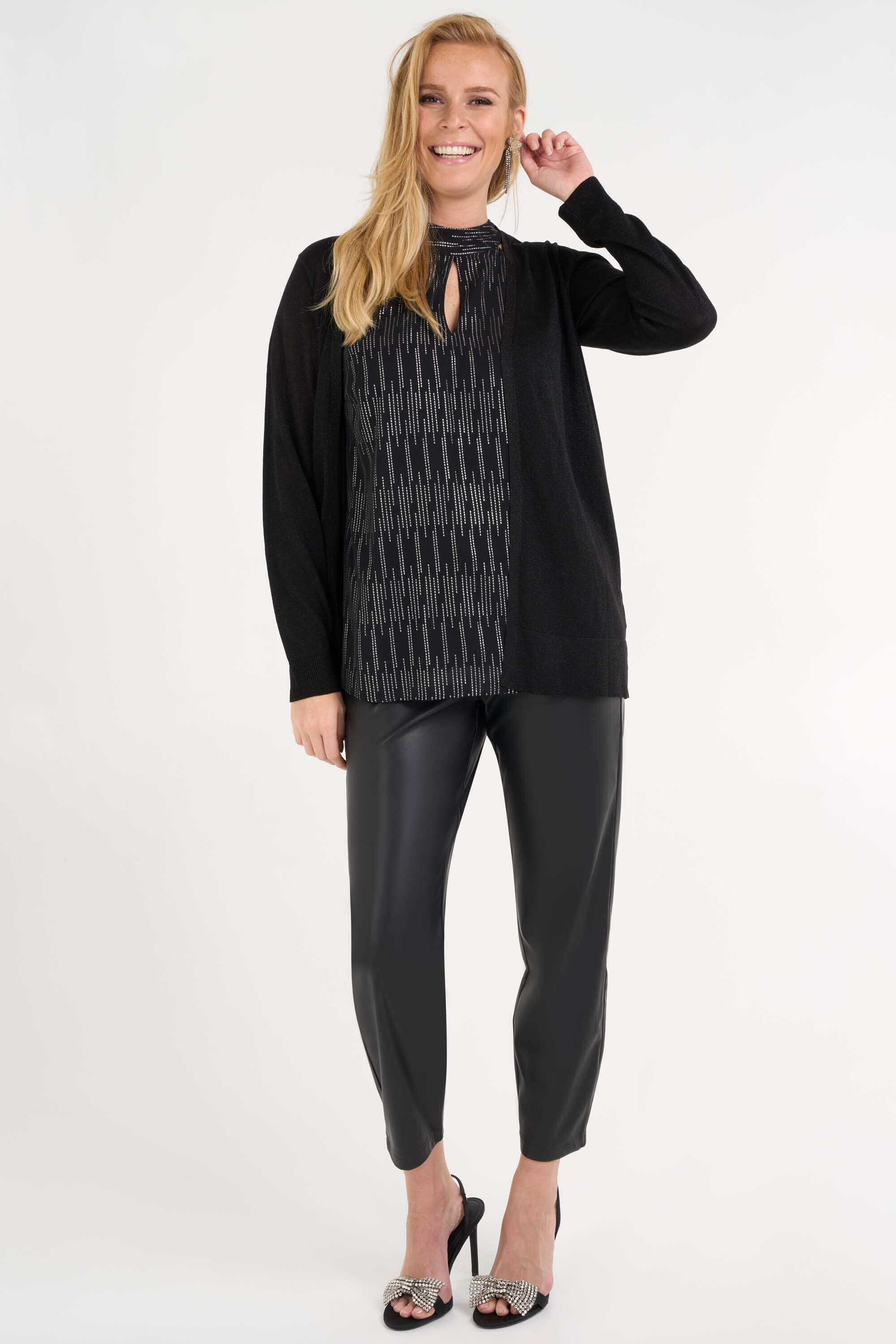 Gilet avec d&eacute;tails &agrave; paillettes image number 5