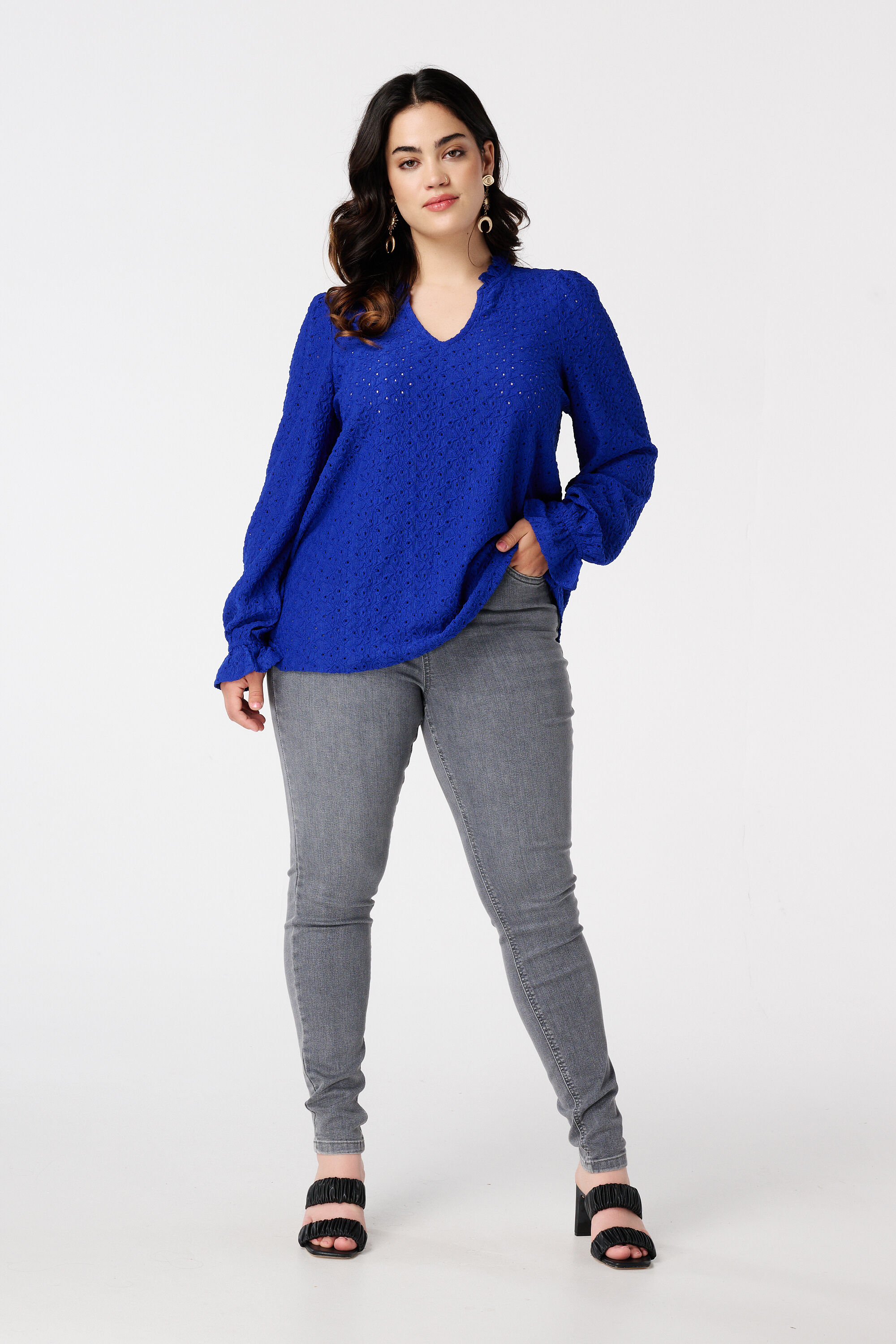 Haut avec broderie image number 5