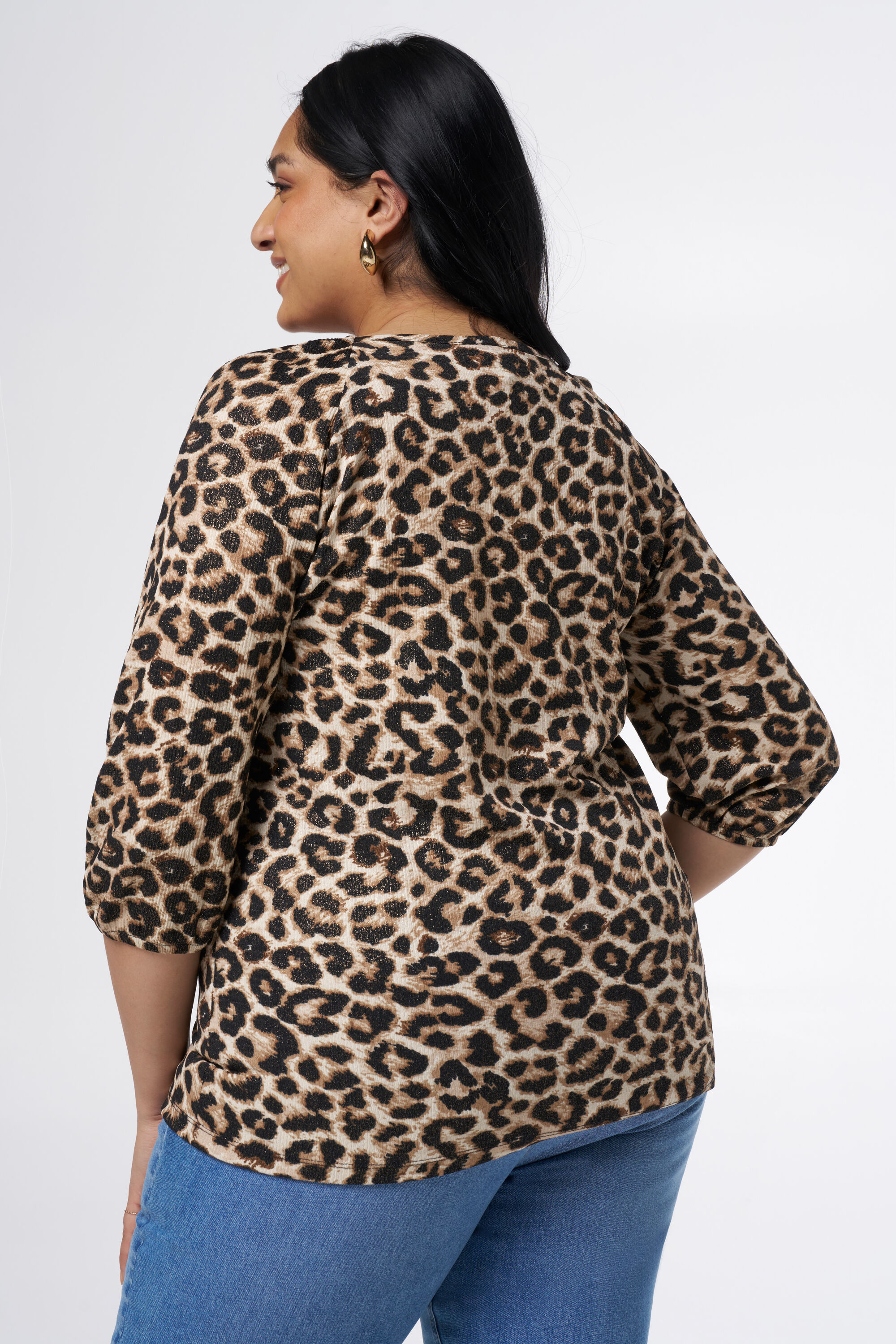 Haut &agrave; imprim&eacute; panth&egrave;re et paillettes image number 3