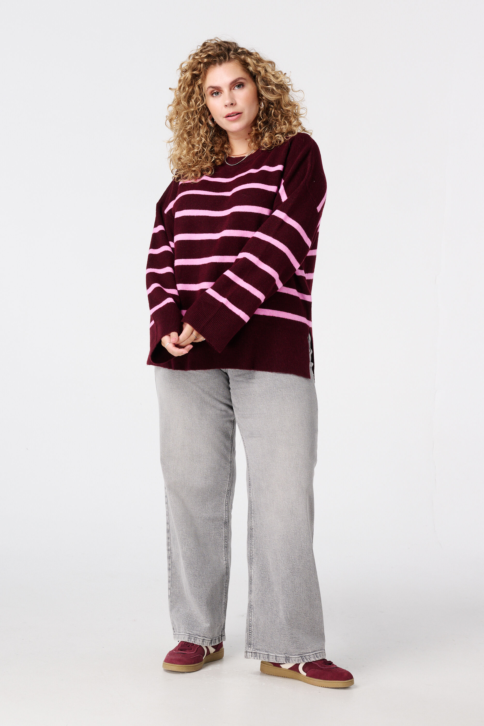 Pull tricot&eacute; &agrave; rayures et fente image number 5