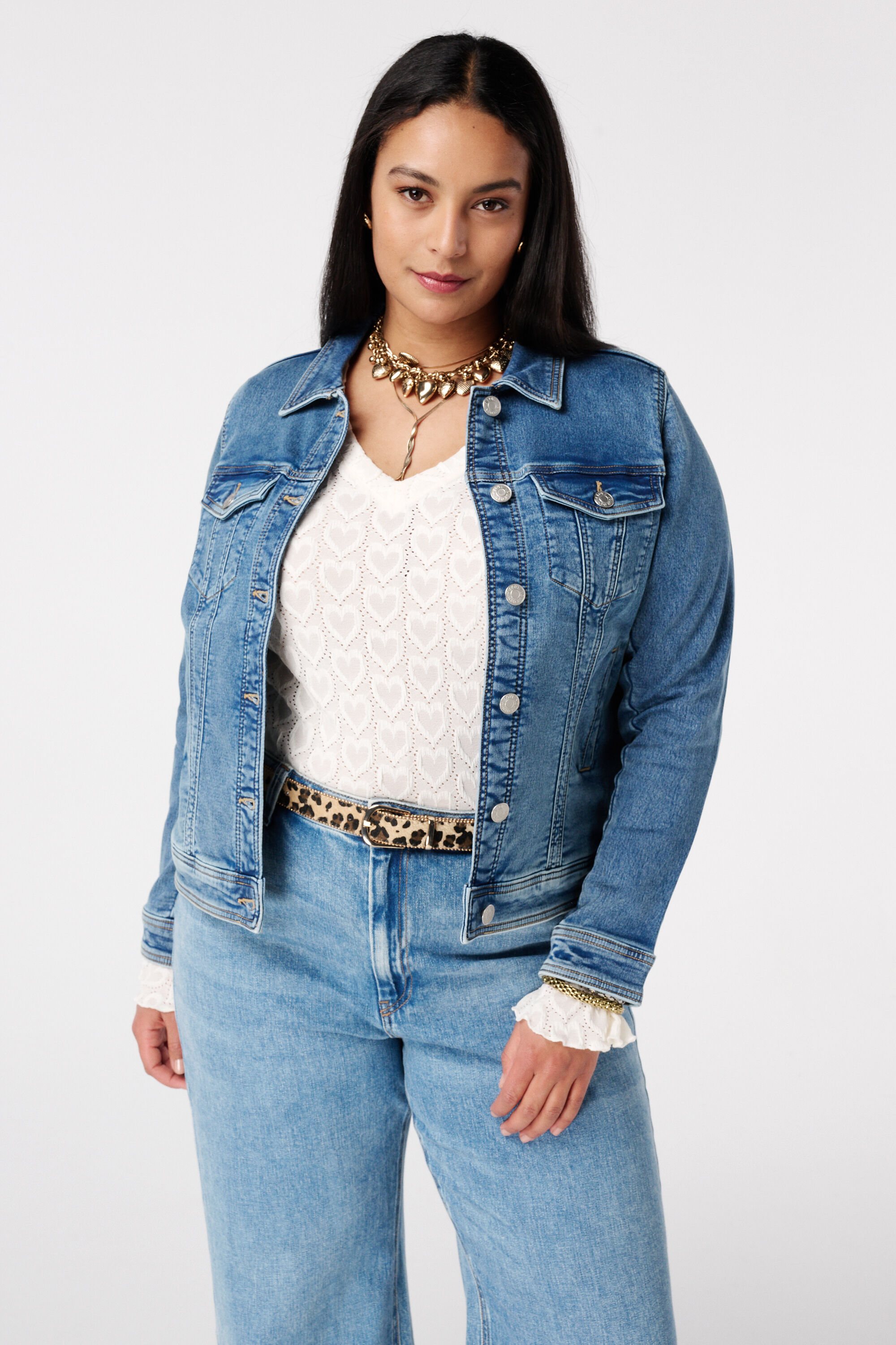 Veste en jean avec fermeture &agrave; boutons