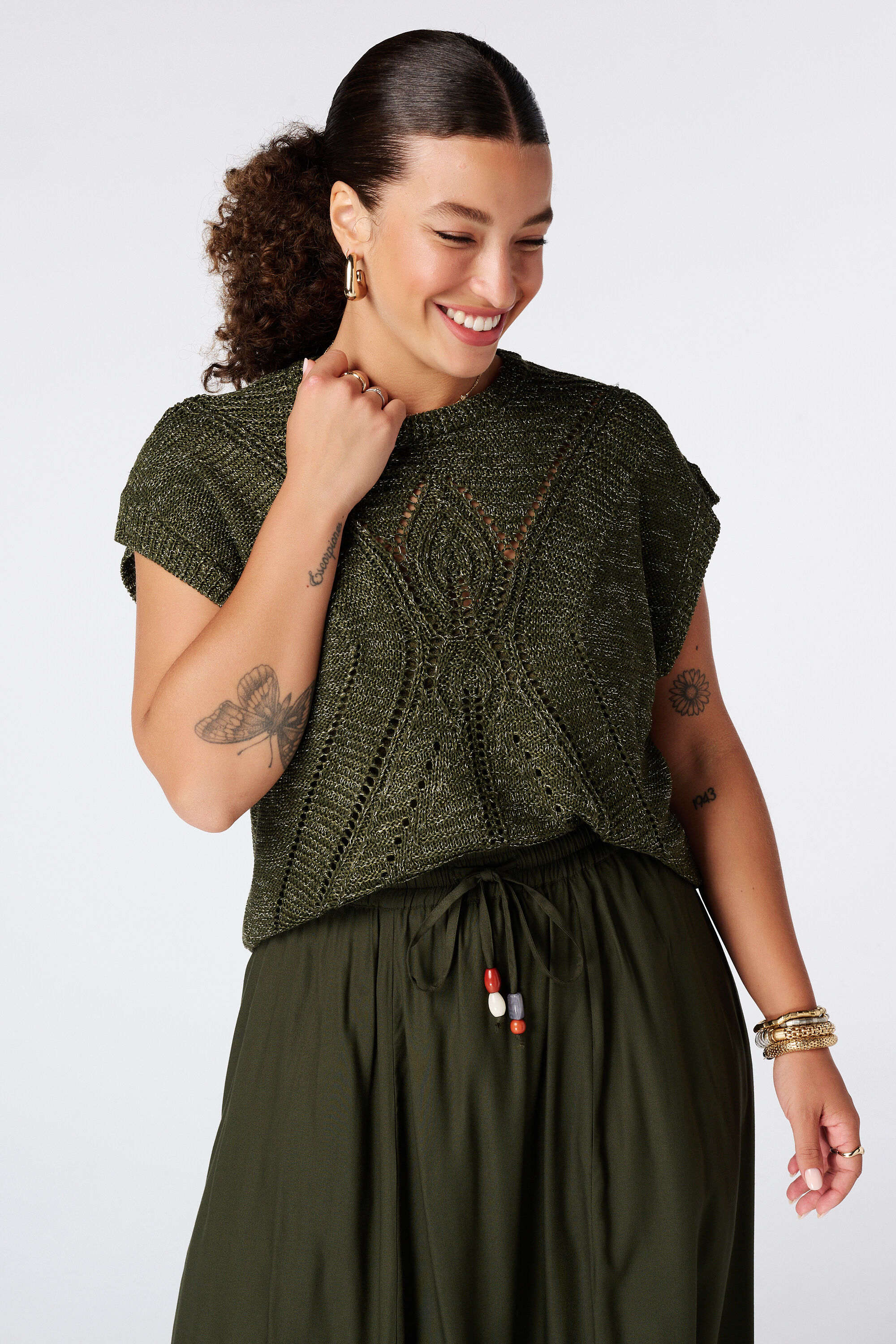 Pull en crochet &agrave; manches courtes