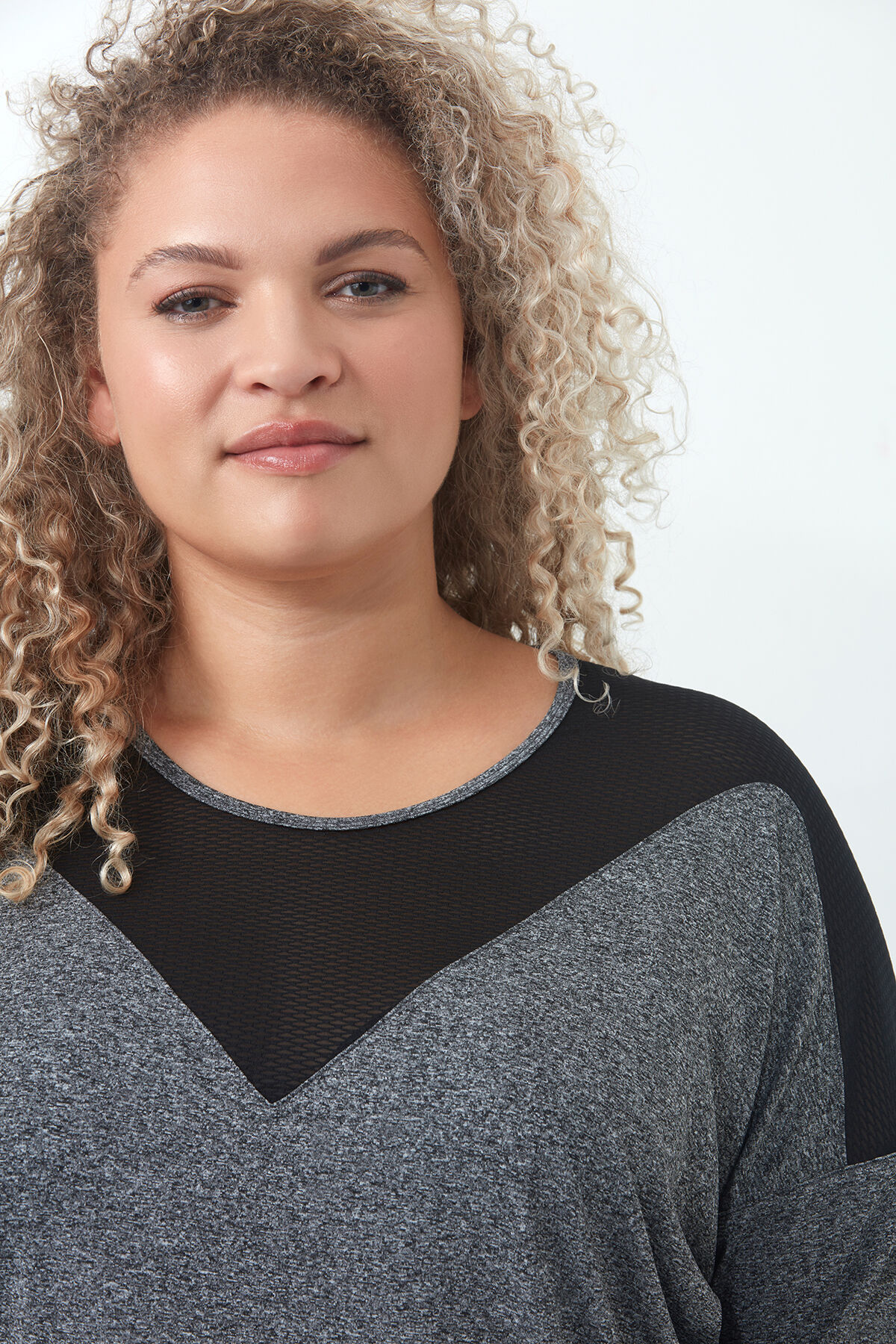 Haut sport avec manches papillon image number 4