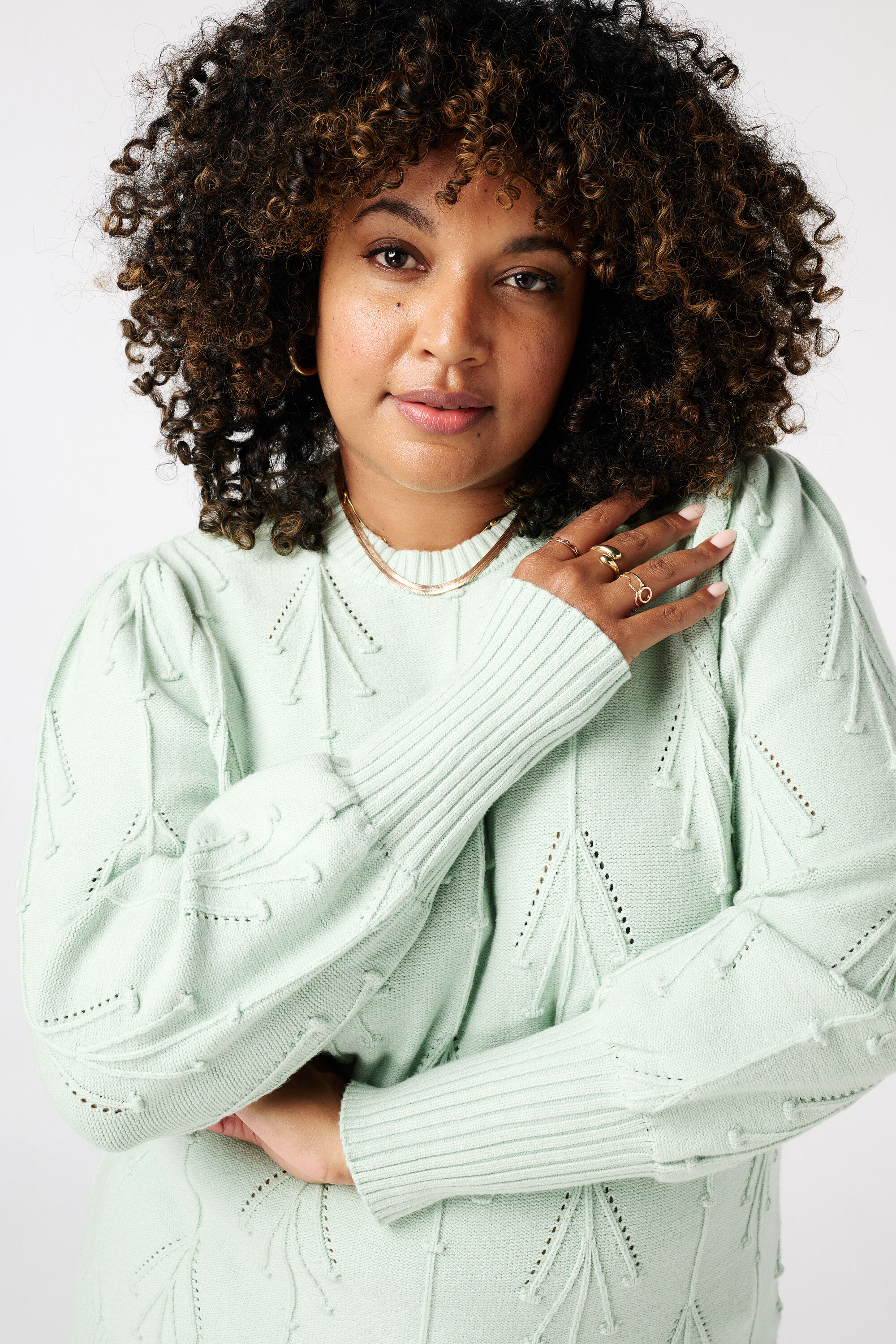 Pull avec imprim&eacute; brod&eacute; image number 4