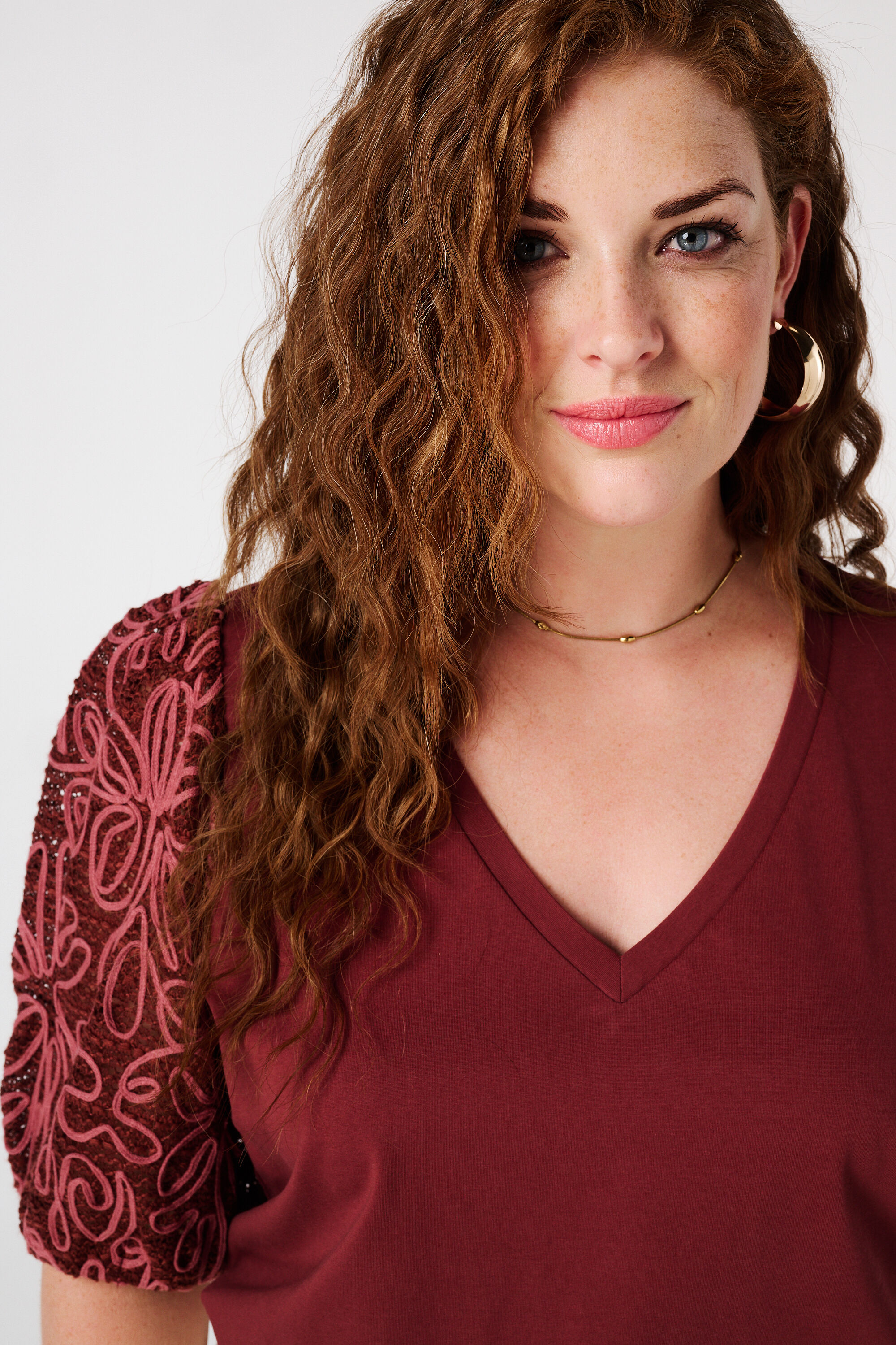 T-shirt &agrave; manches brod&eacute;es image number 4