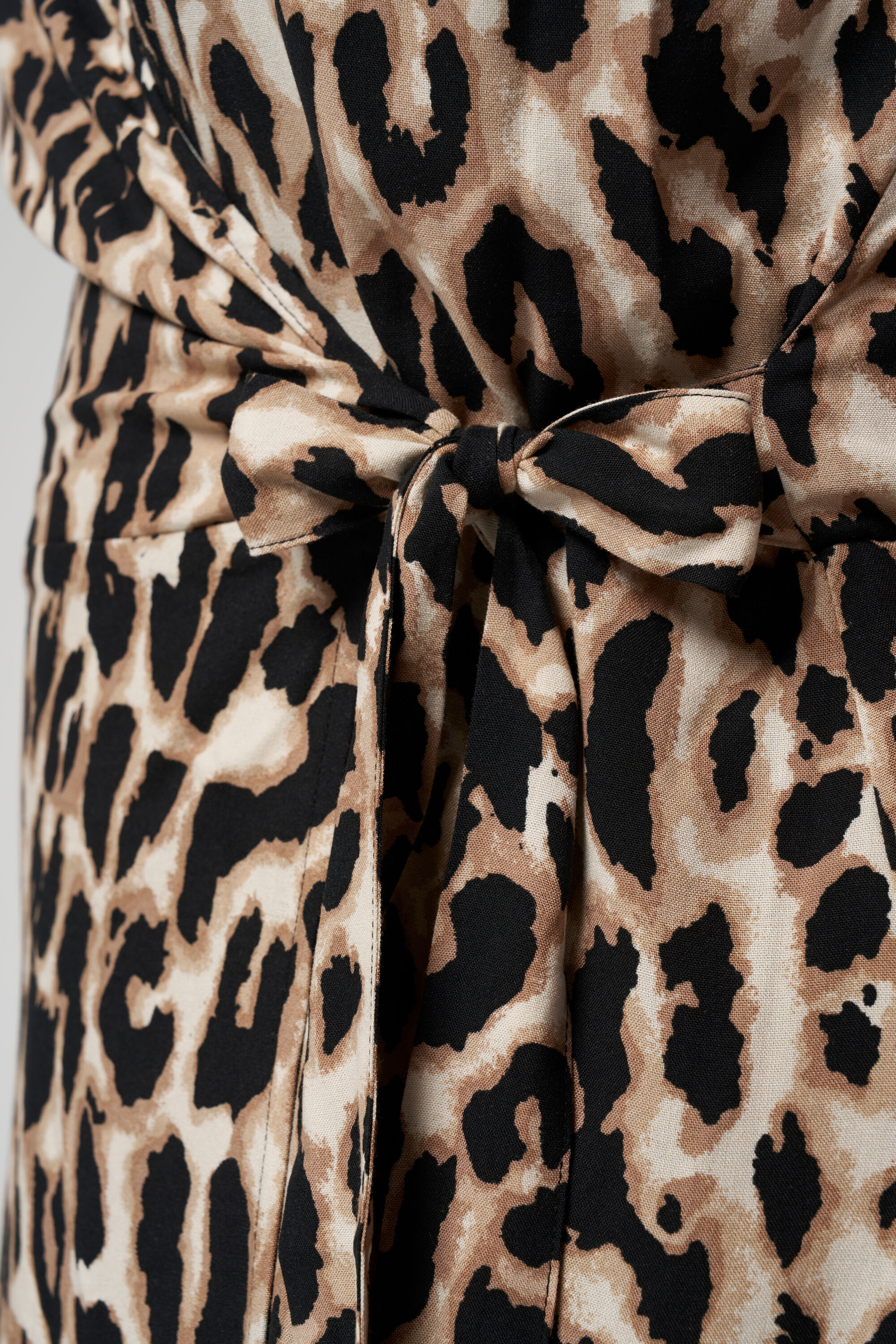 Robe portefeuille imprim&eacute;e panth&egrave;re image number 4