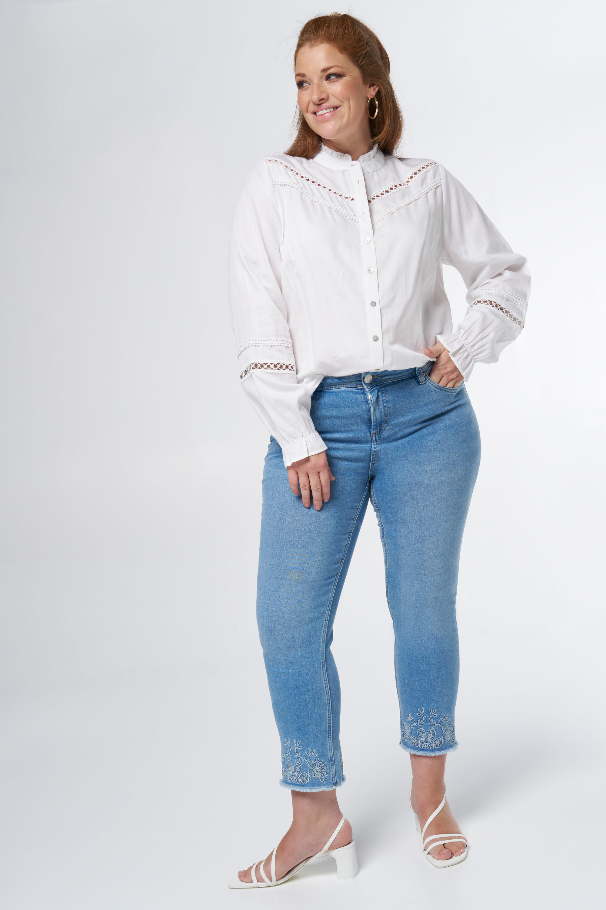 Chemisier avec d&eacute;tails et col montant image number 5