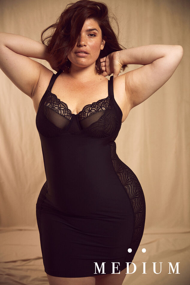 Fond de robe modelant image number 0