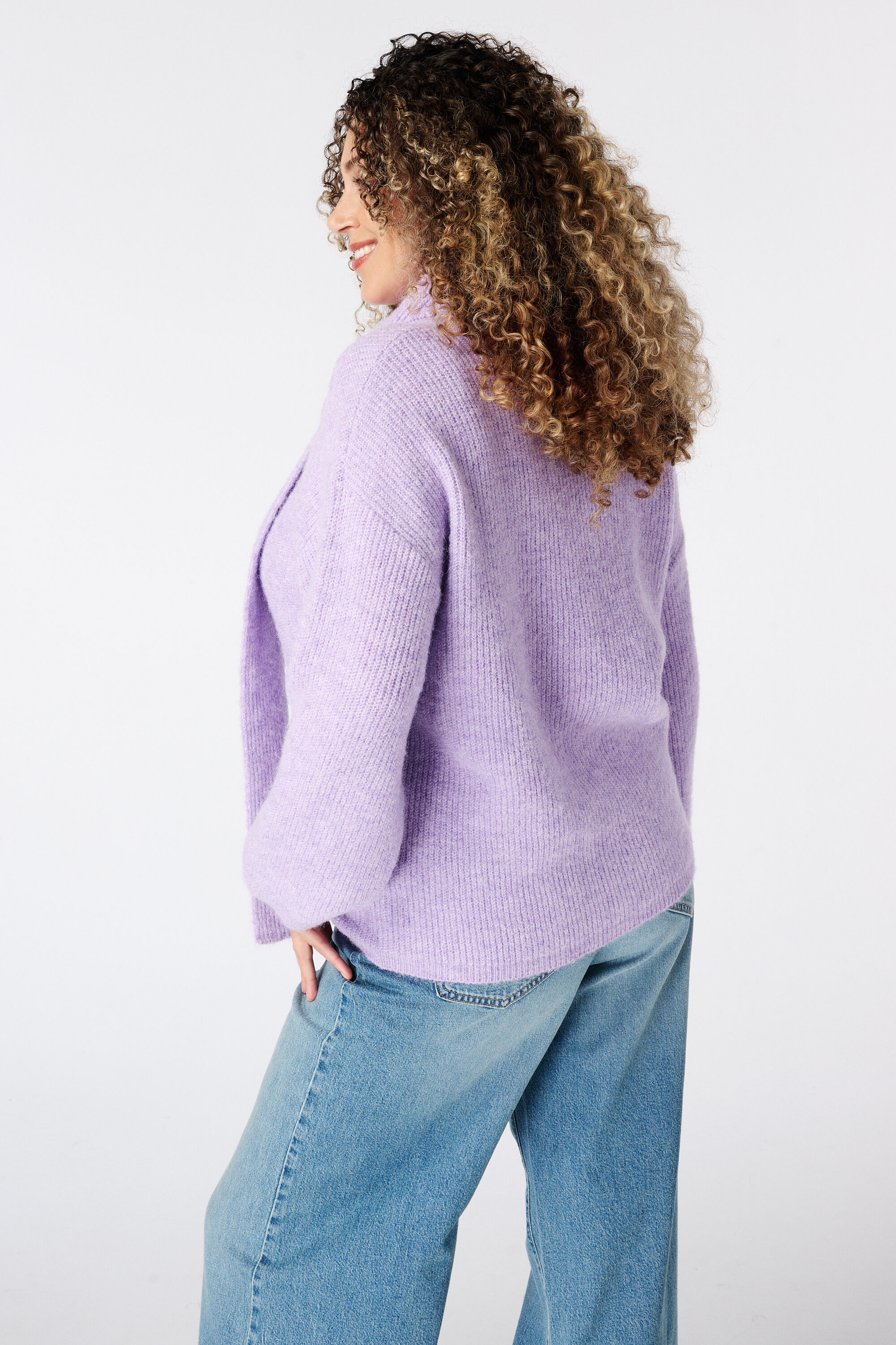 Pull avec &eacute;charpe assortie image number 3