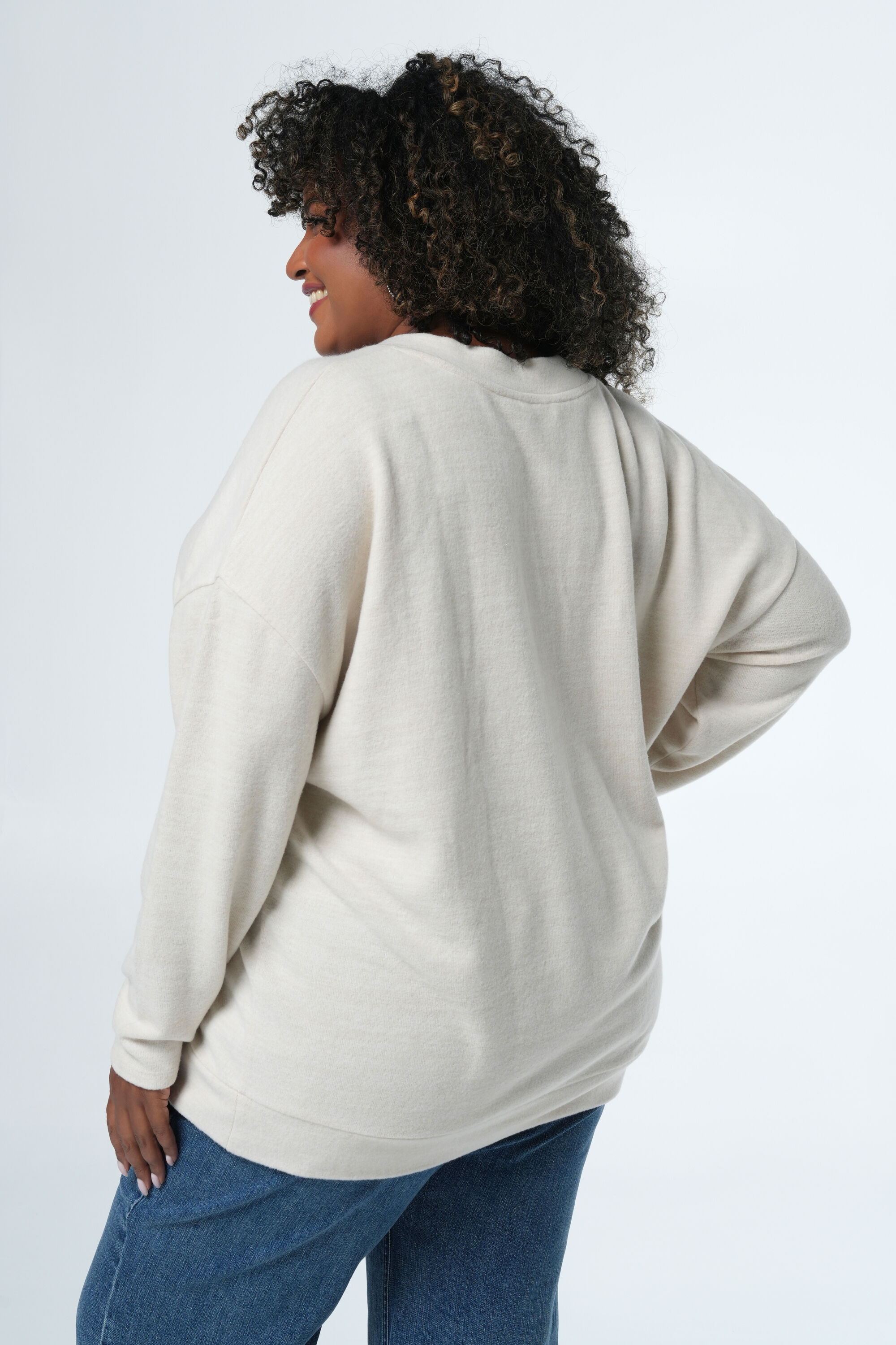 Top ample image number 3