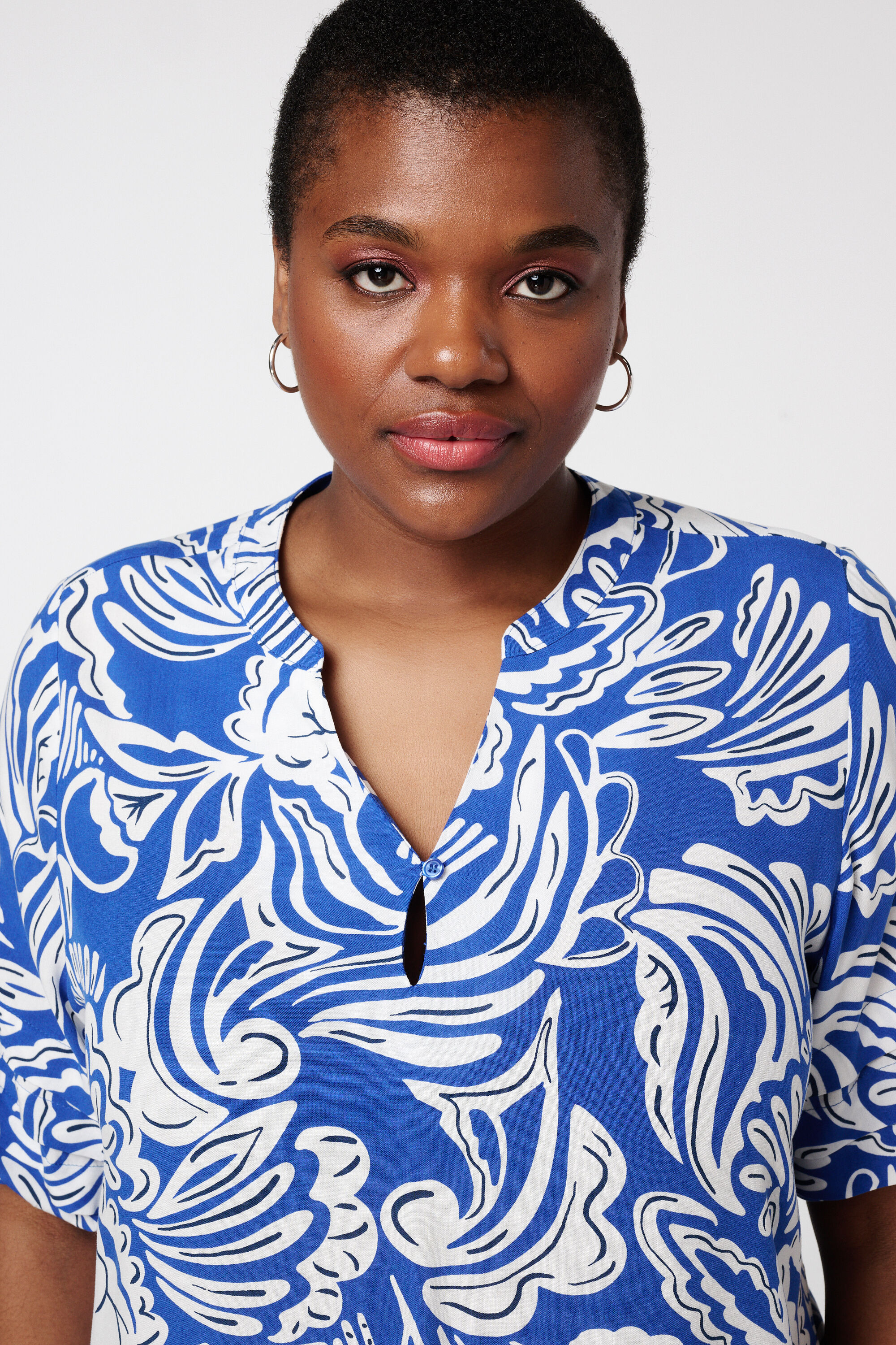 Chemisier &agrave; imprim&eacute; et &agrave; manches fantaisie image number 4