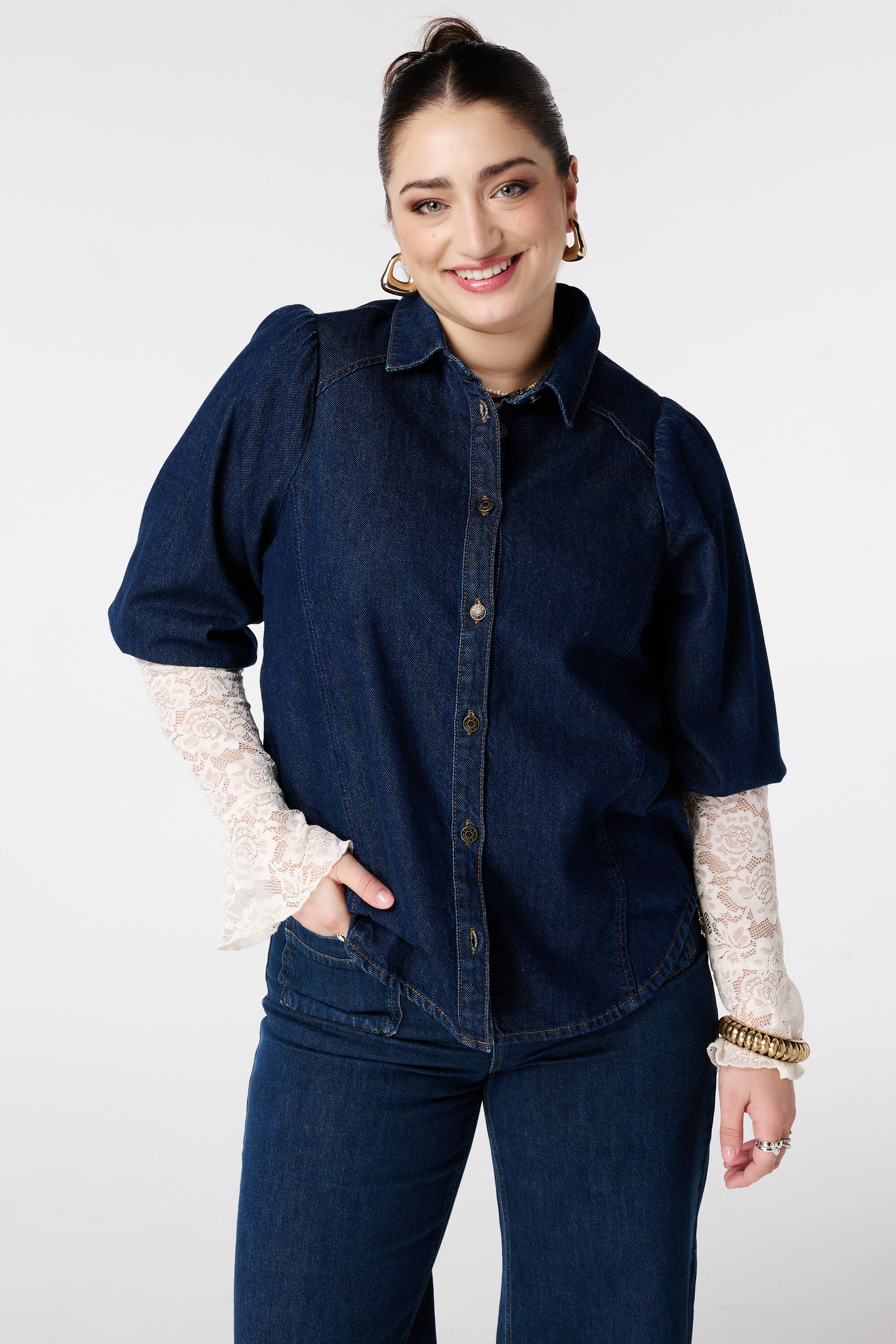 Blouse en jean &agrave; manches bouffantes