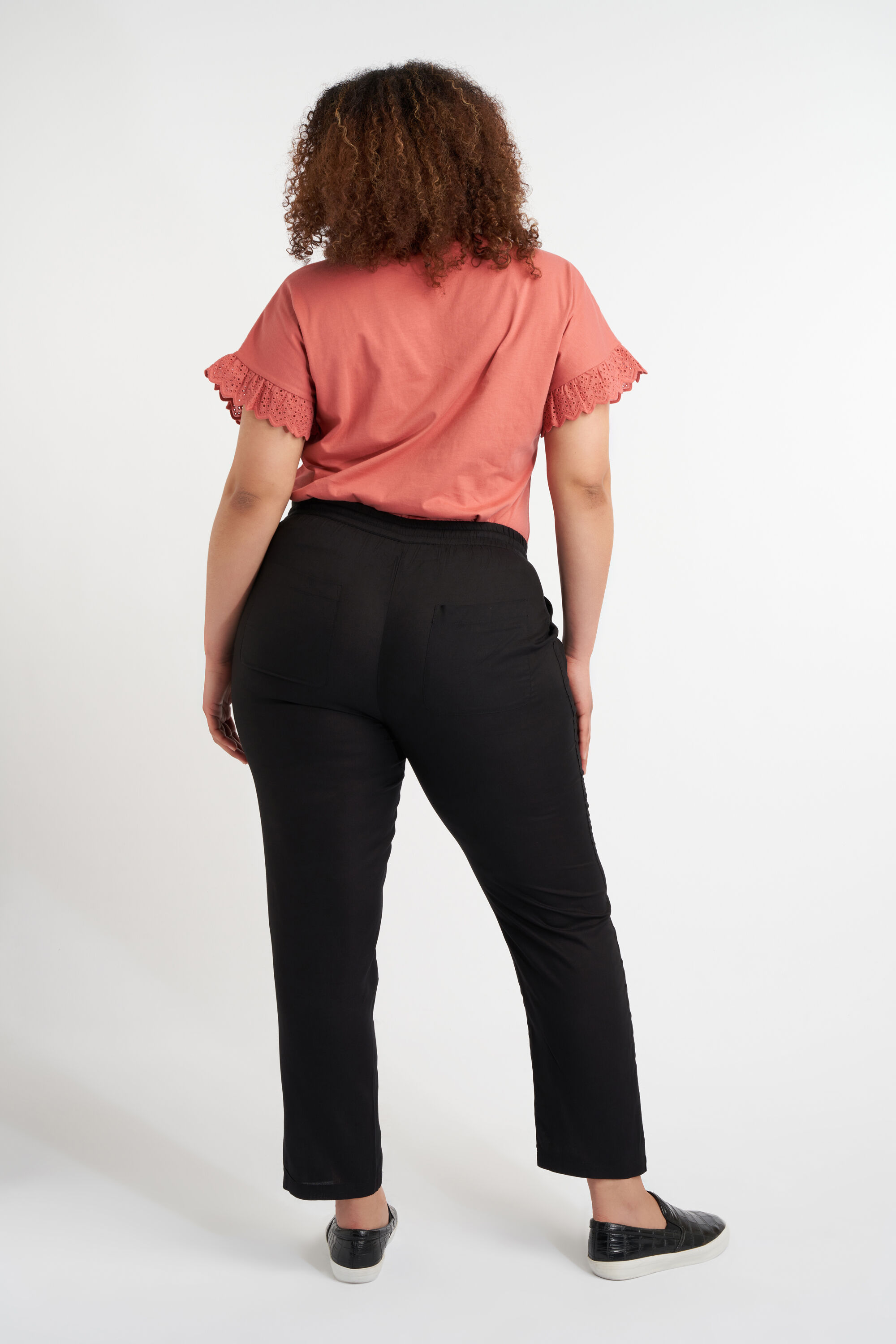 Pantalon coupe ample  image number 3