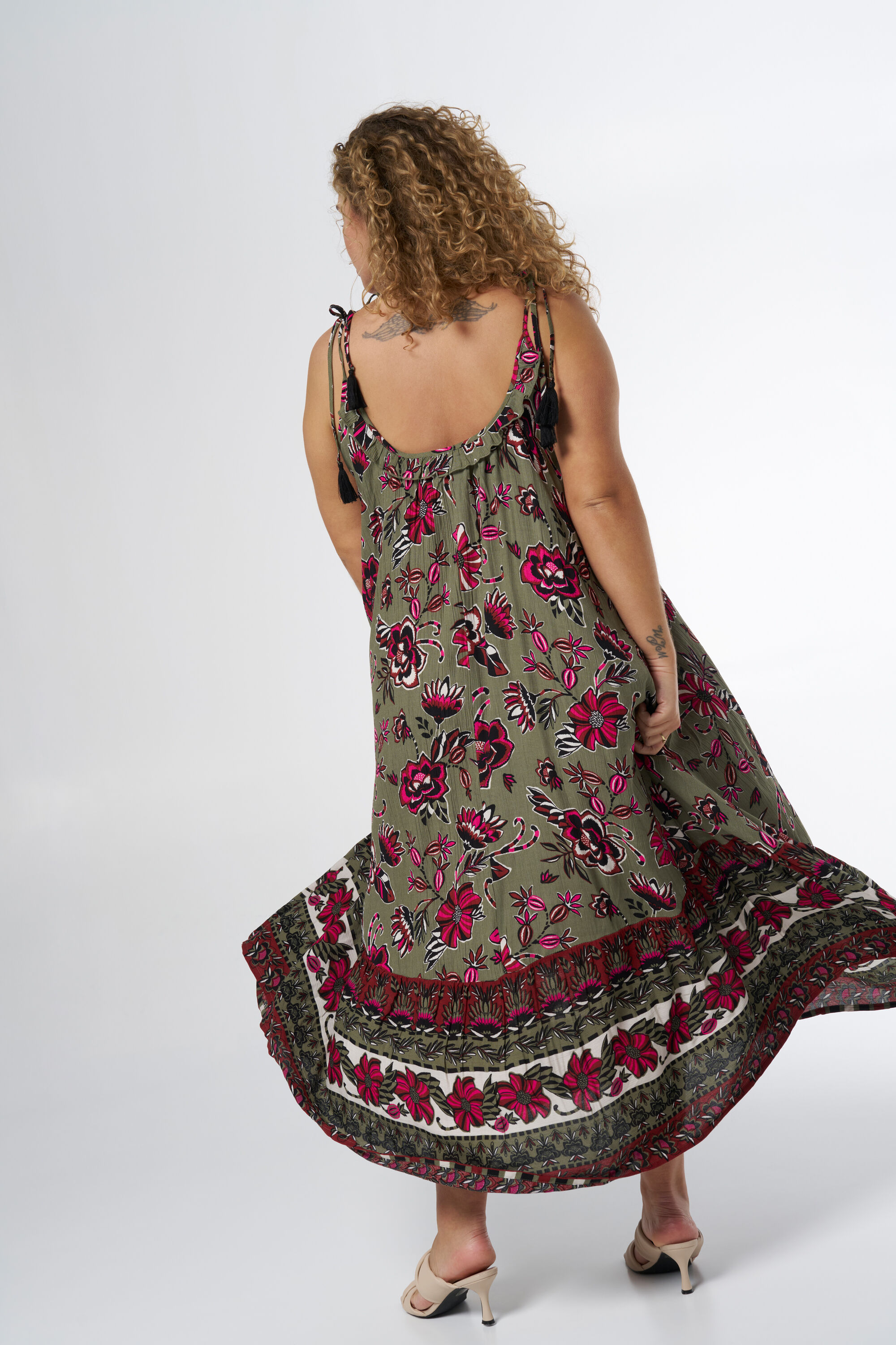 Robe midi &agrave; imprim&eacute; floral image number 3