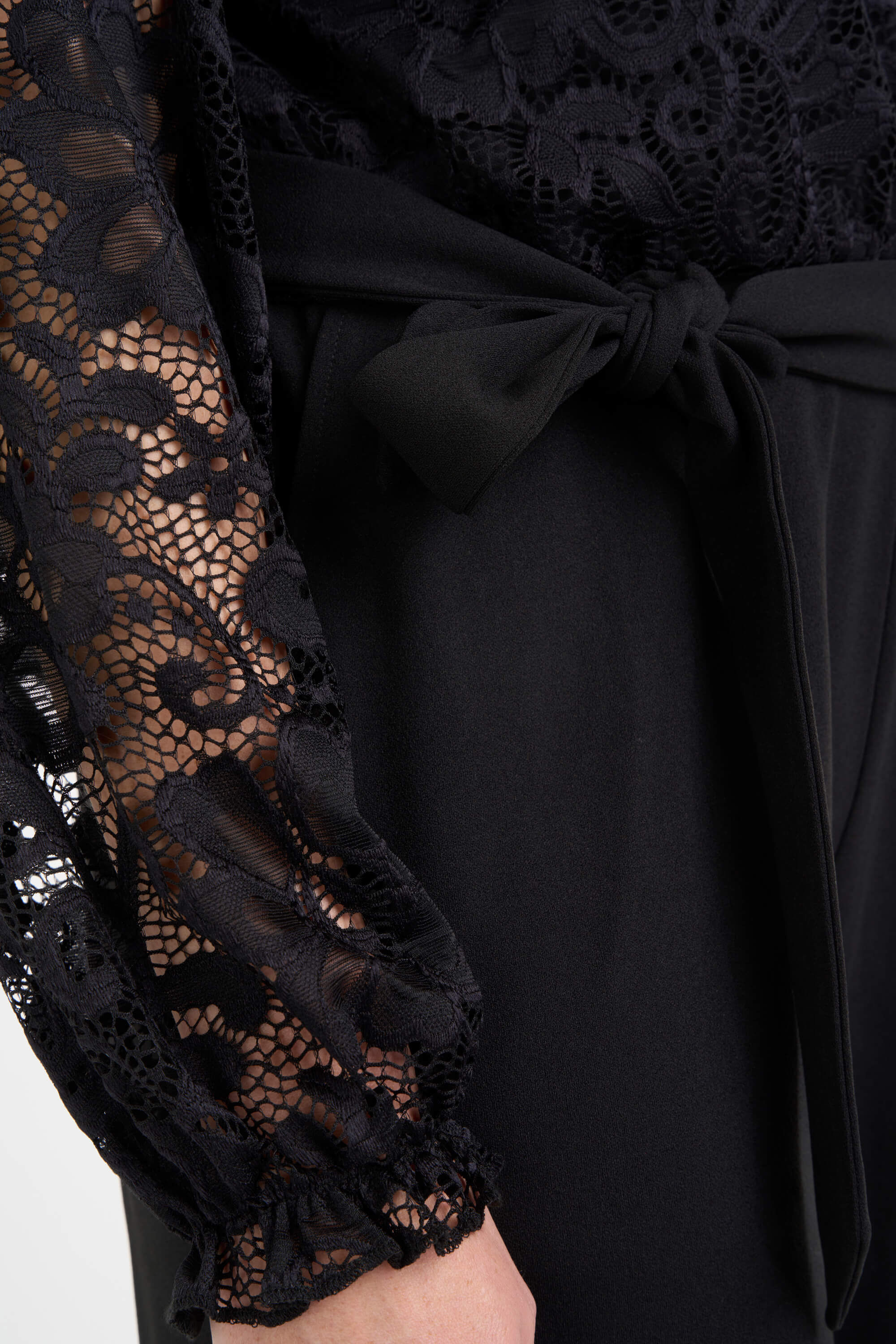 Combinaison avec dentelle image number 5