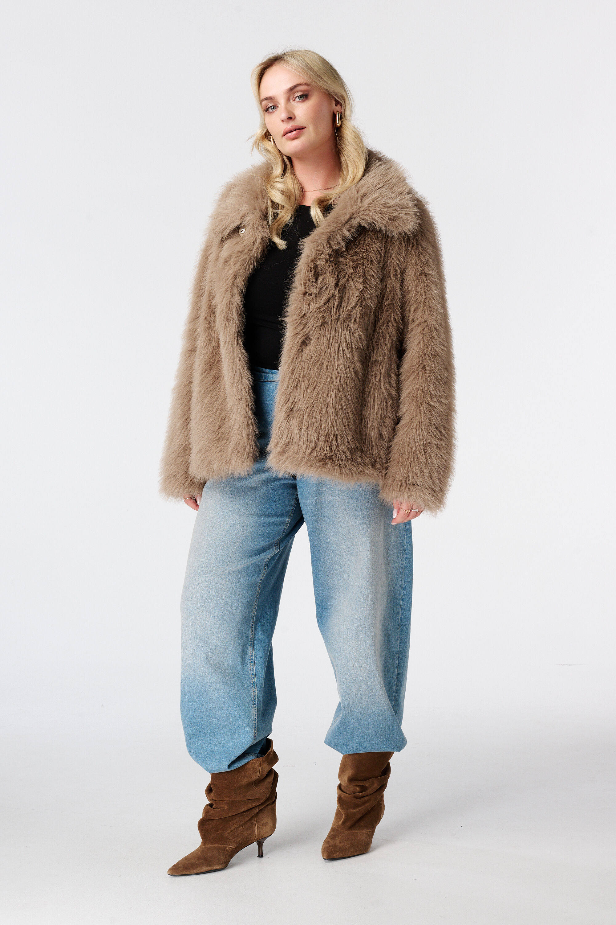 Manteau en fausse fourrure image number 5