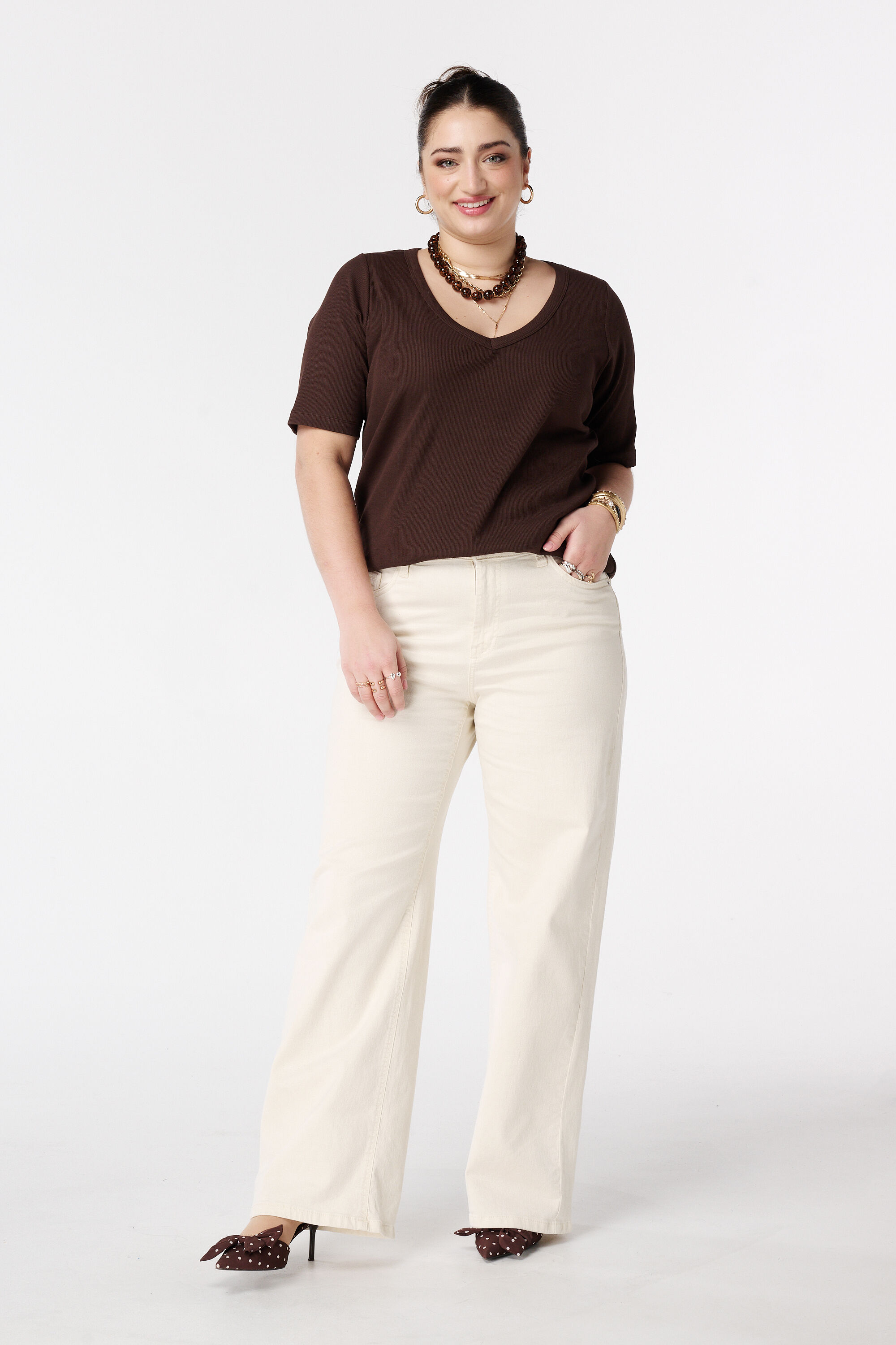 Top en maille c&ocirc;tel&eacute;e avec col en V image number 5