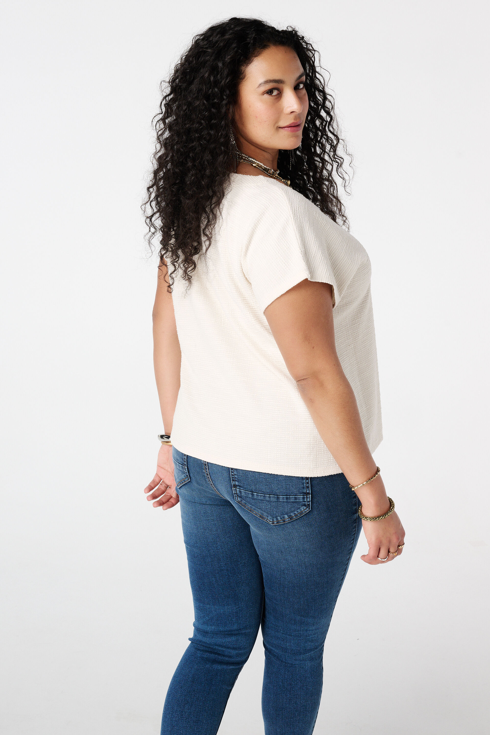 Top en boucl&eacute; image number 3