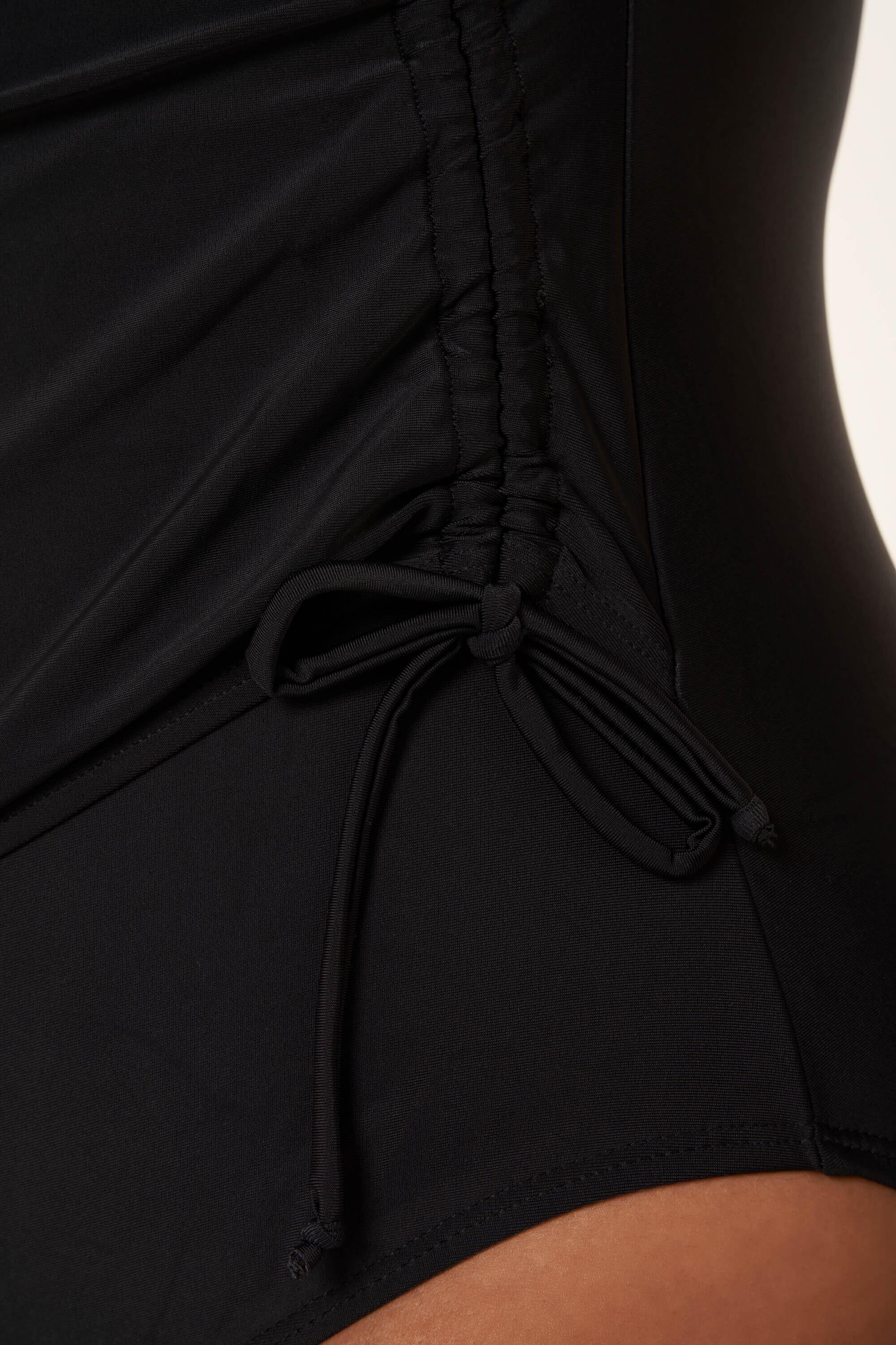 Maillot de bain crois&eacute; image number 5