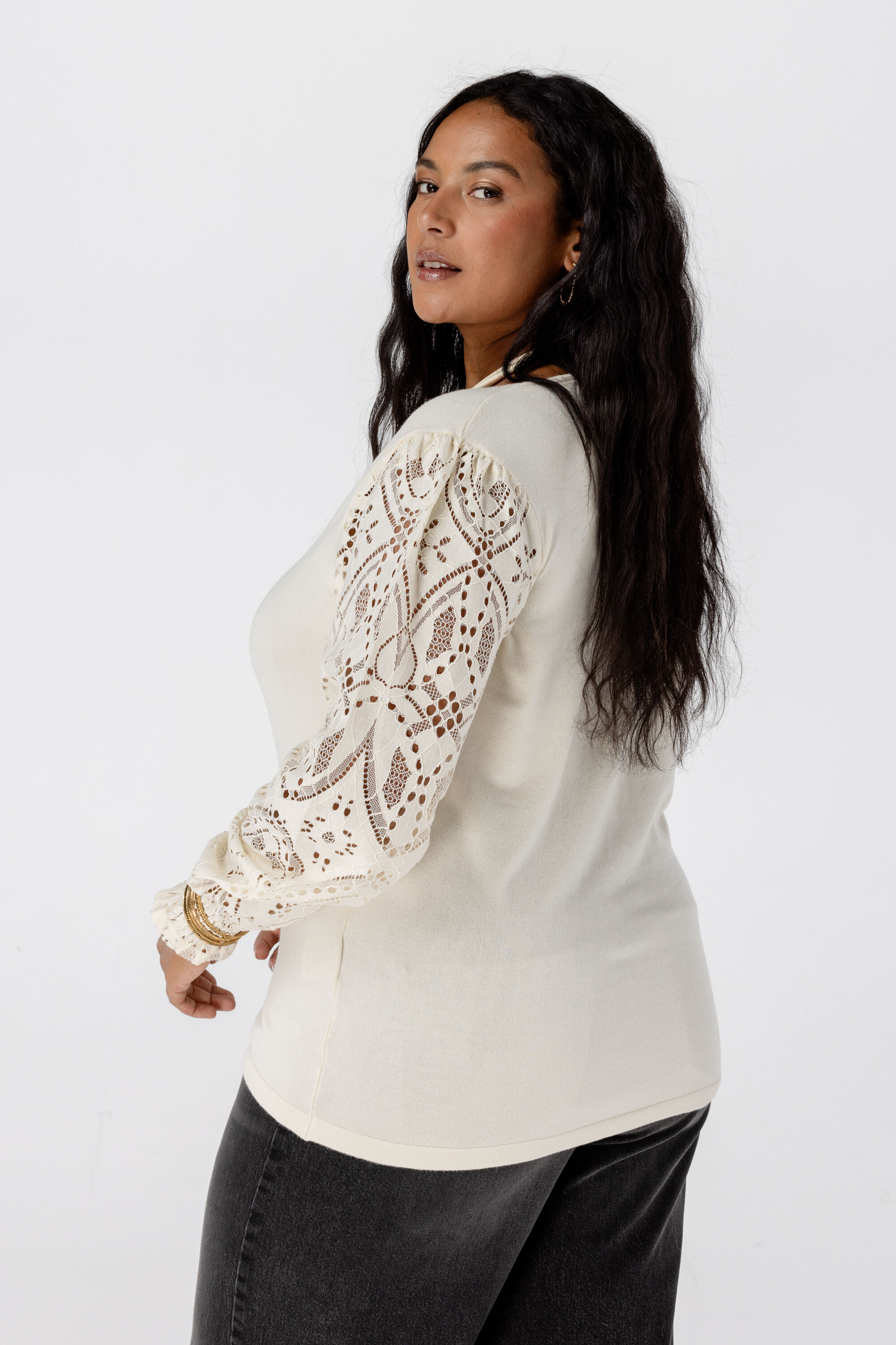 Top avec manches en dentelle image number 3