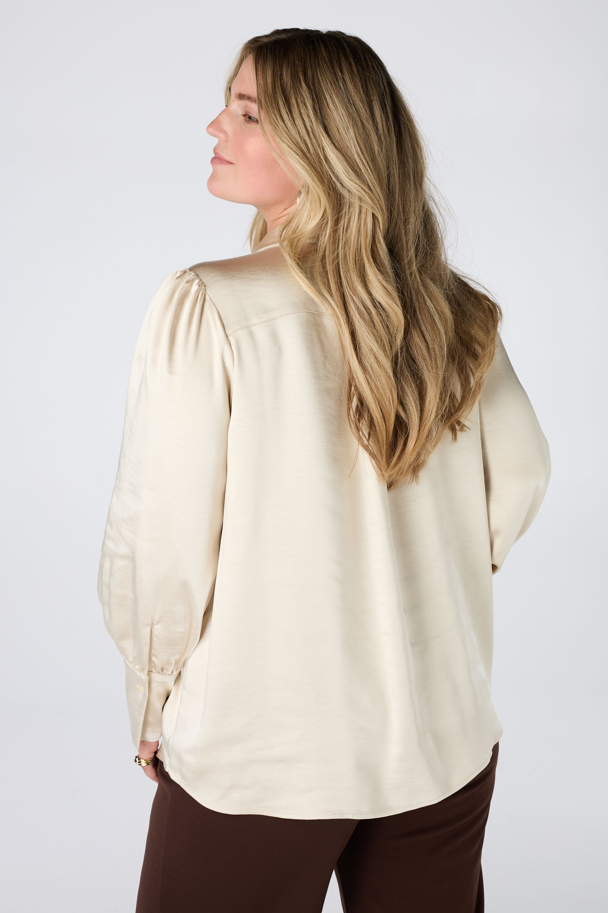 Blouse aspect satin image number 3