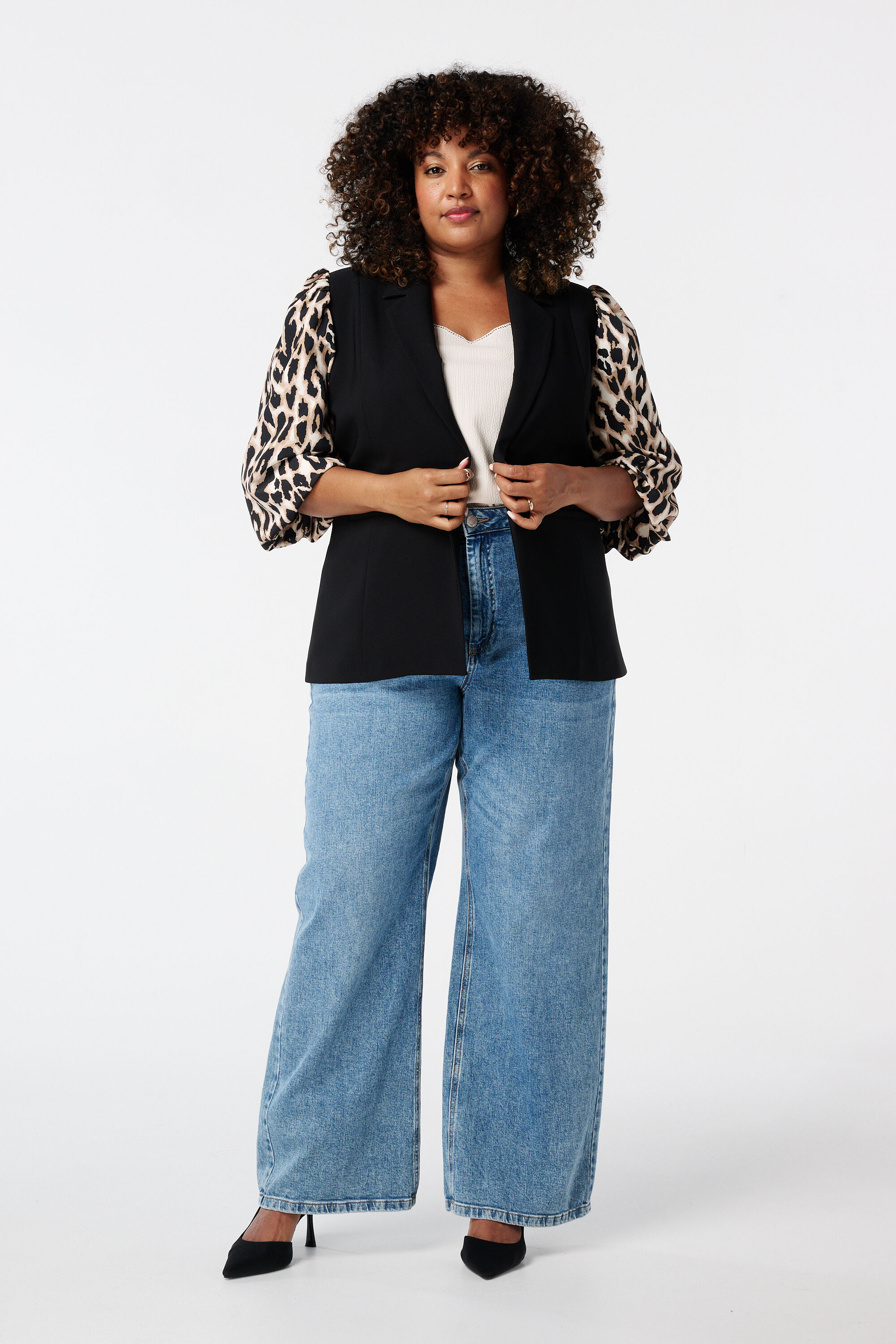 Blazer &agrave; imprim&eacute; panth&egrave;re et manches bouffantes image number 5