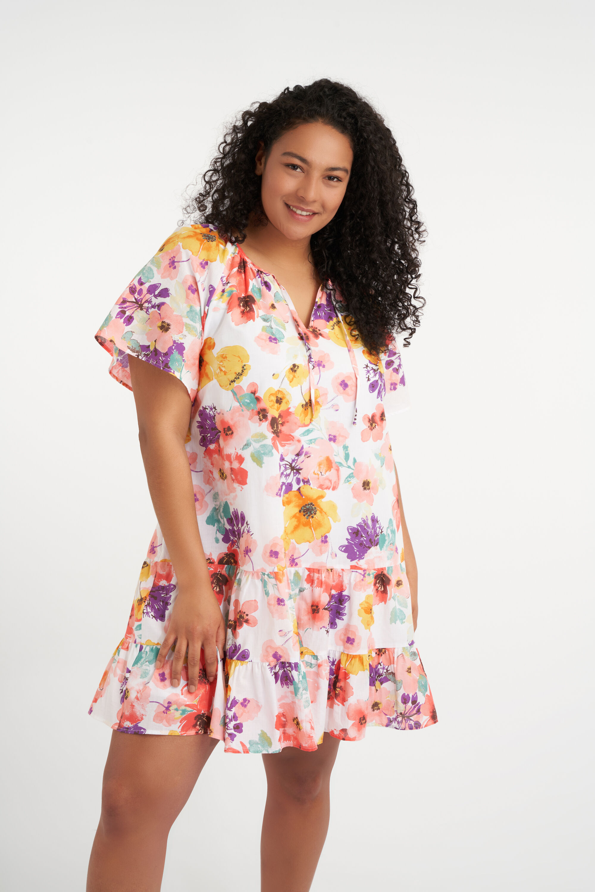 Robe courte et &eacute;vas&eacute;e &agrave; imprim&eacute; image number 0