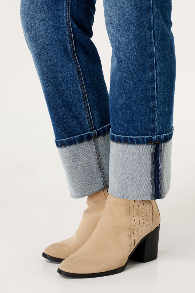 Jeans à jambes droites et à revers image number 4