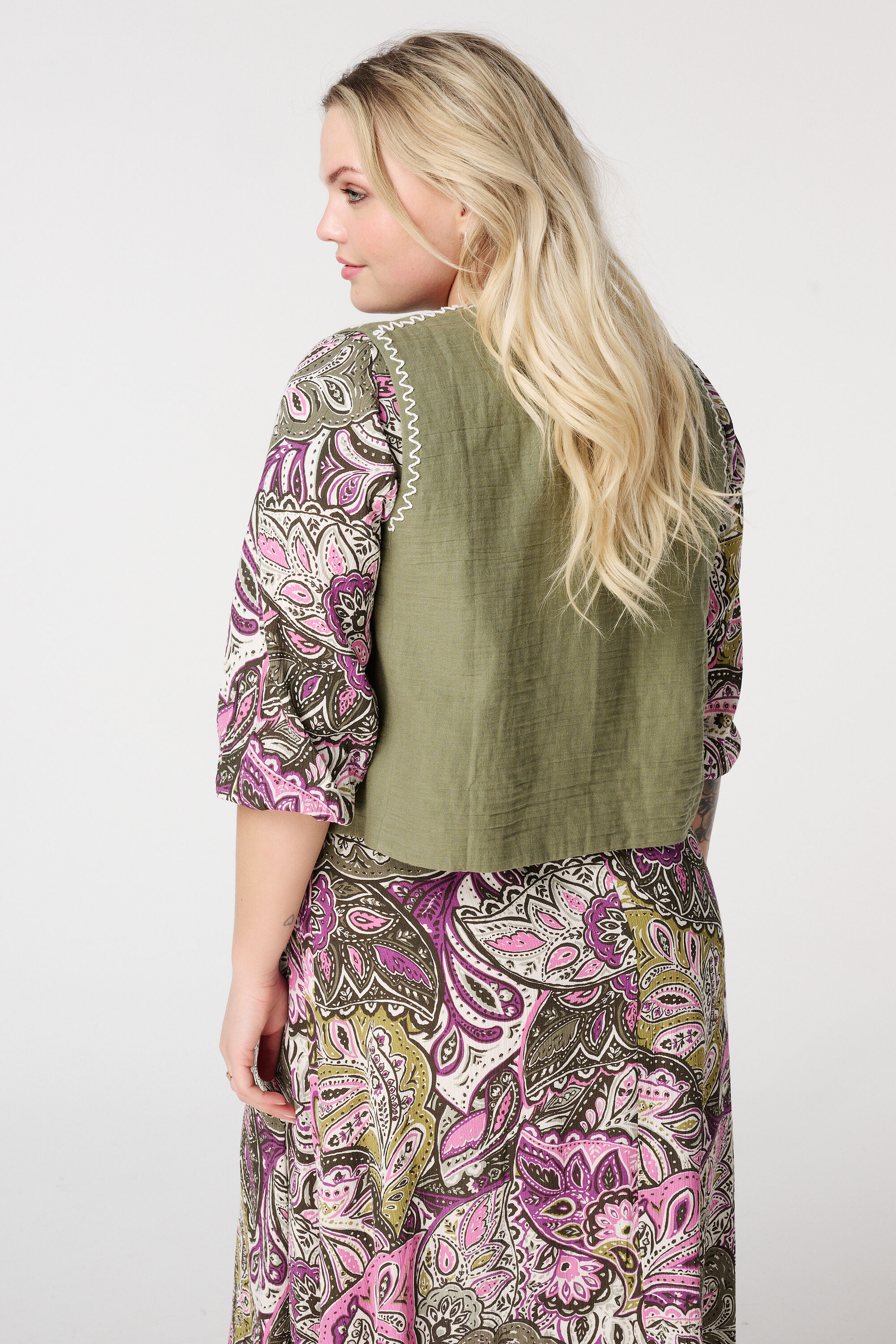 Cardigan avec broderie  image number 3