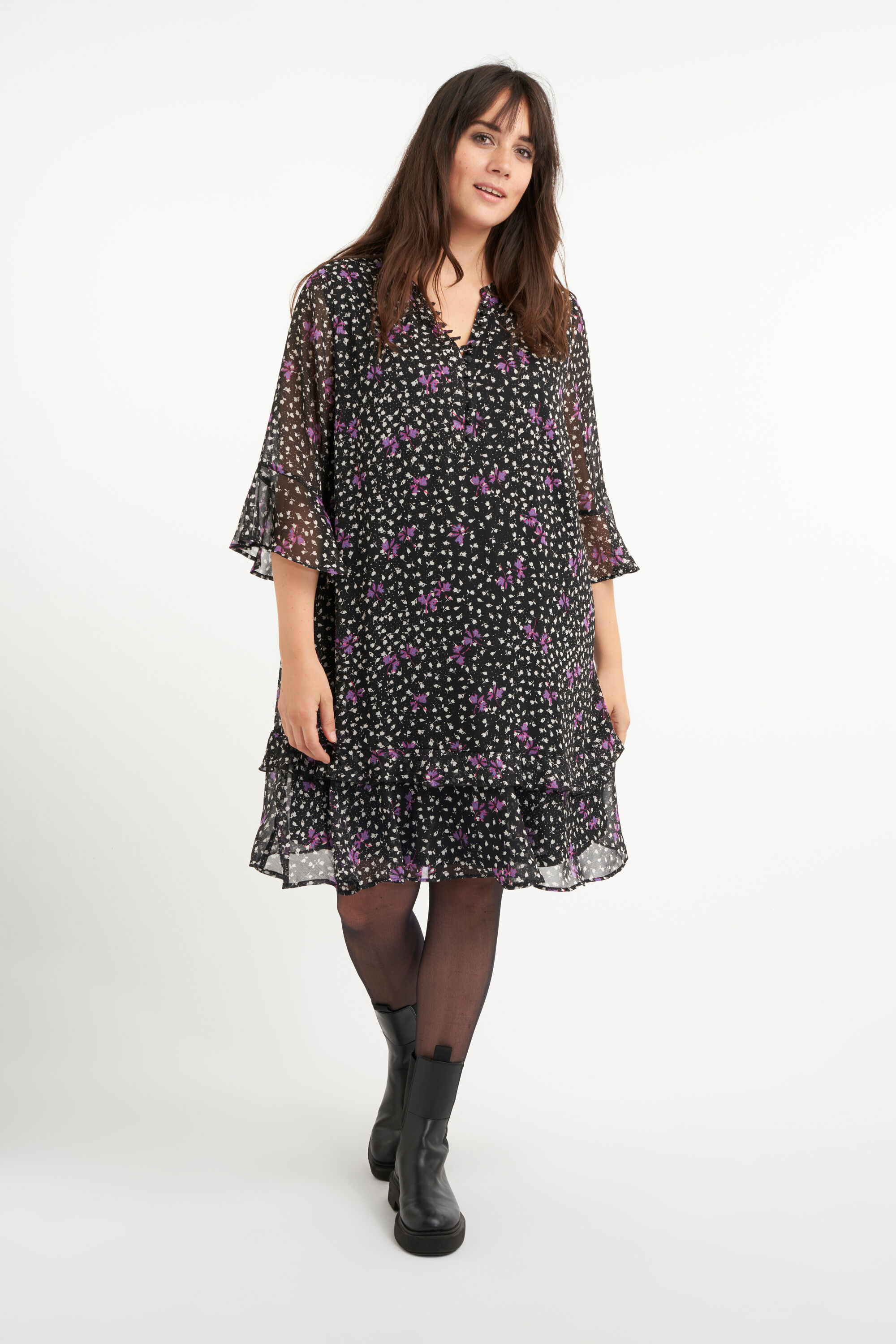 Robe &agrave; volants et imprim&eacute;  image number 5