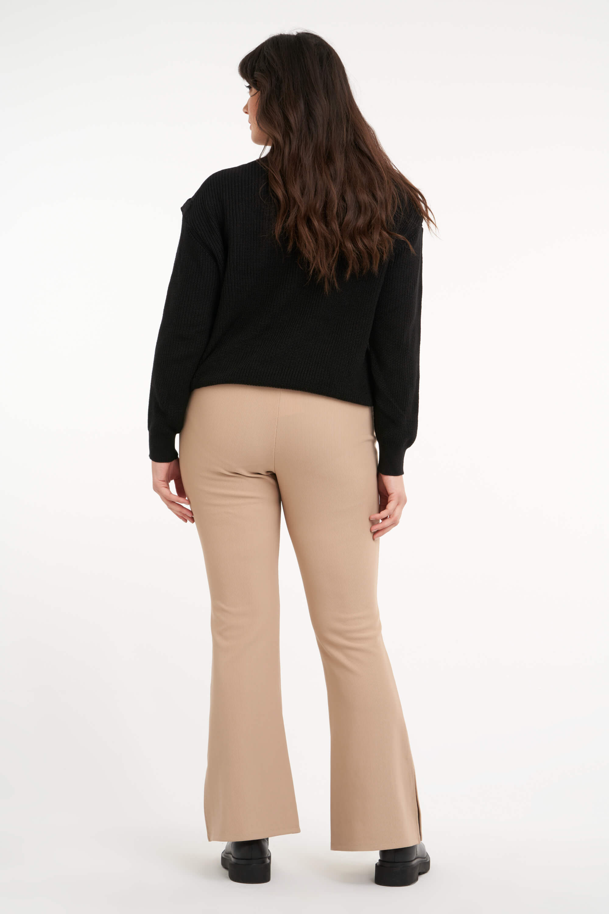 Legging &eacute;vas&eacute; avec fentes image number 4