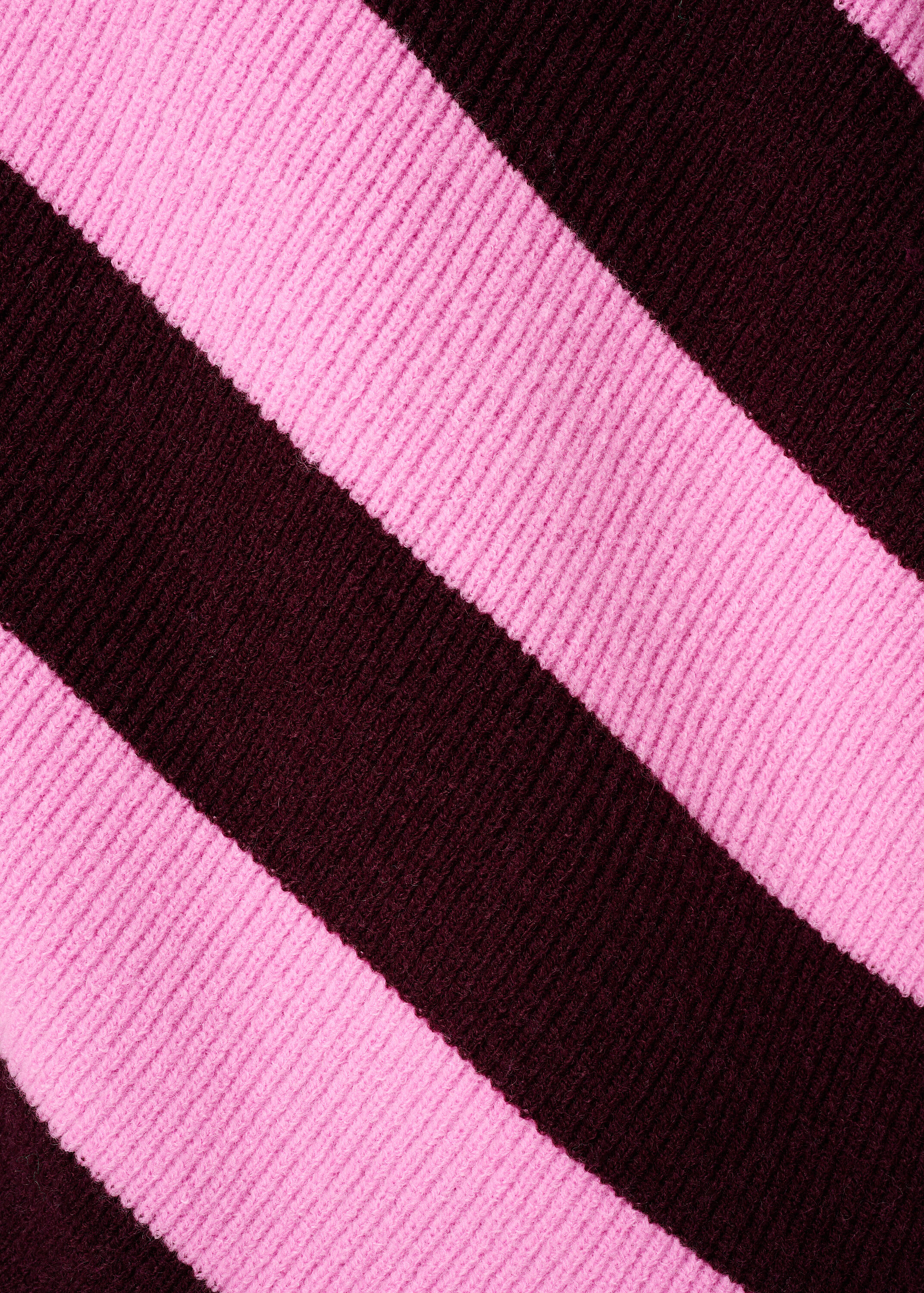 Pull &agrave; rayures diagonales image number 6