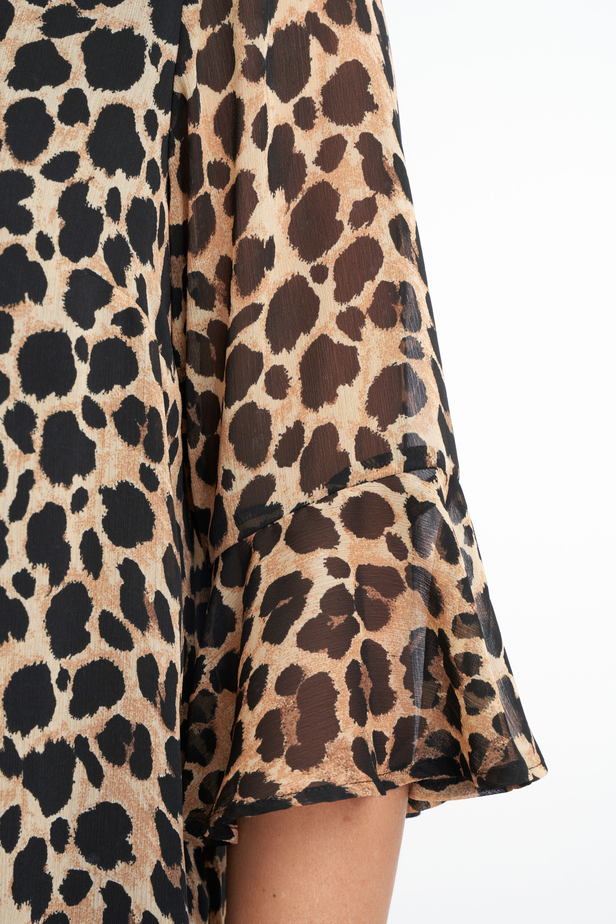 Robe &agrave; volants et imprim&eacute;  image number 5